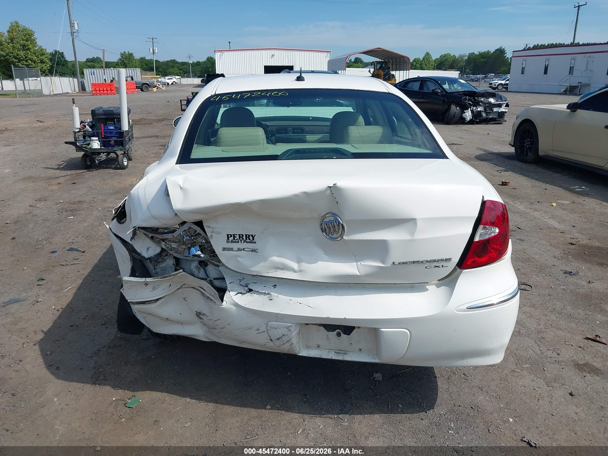 2007 Buick Lacrosse Cxl White vin: 2G4WD582571161908