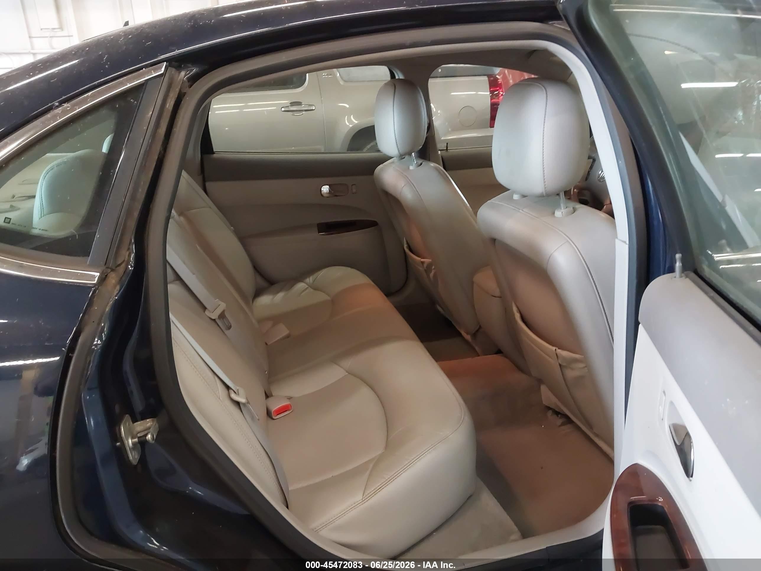 2008 Buick Lacrosse Cxl Blue vin: 2G4WD582581184008