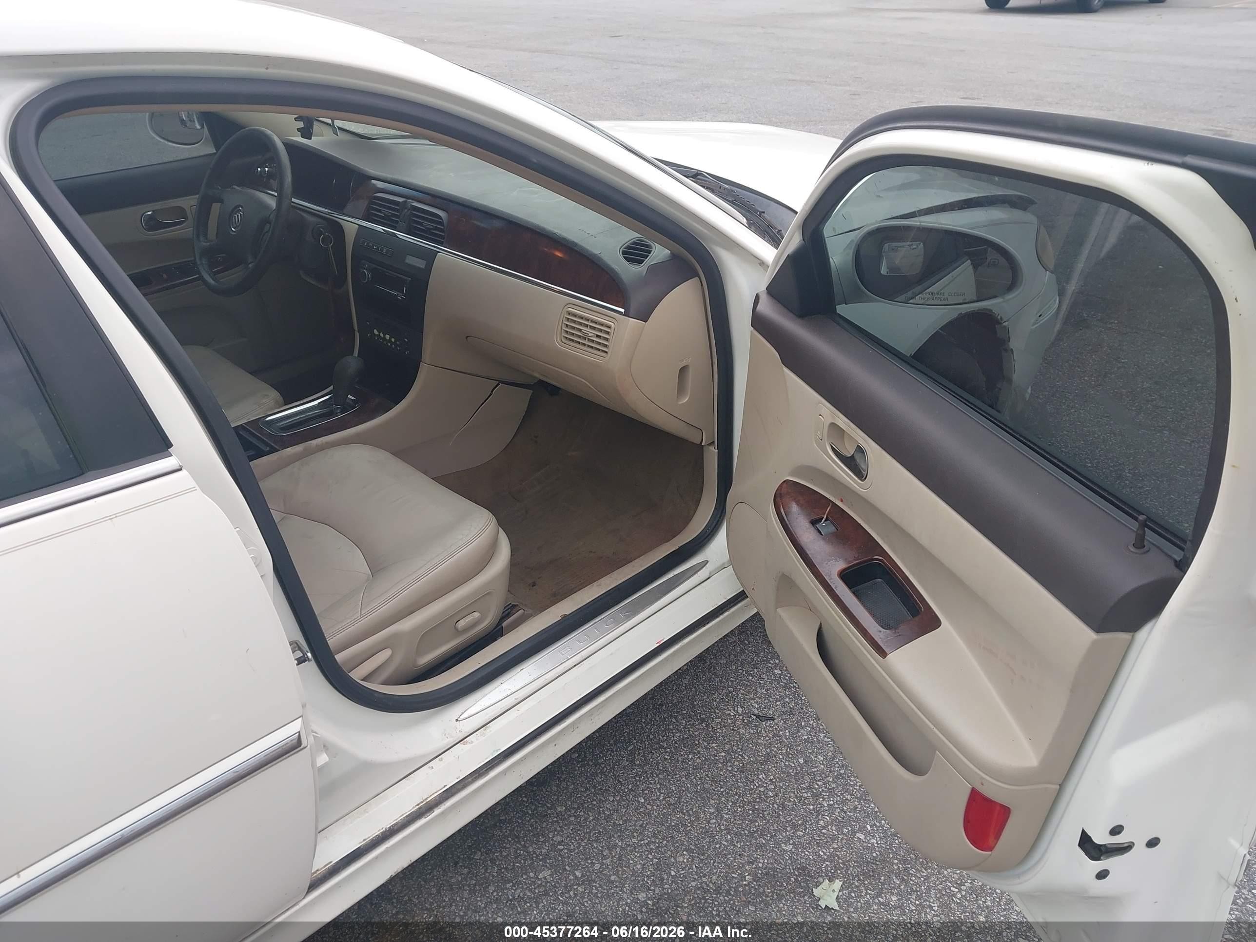 2008 Buick Lacrosse Cxl White vin: 2G4WD582581206587