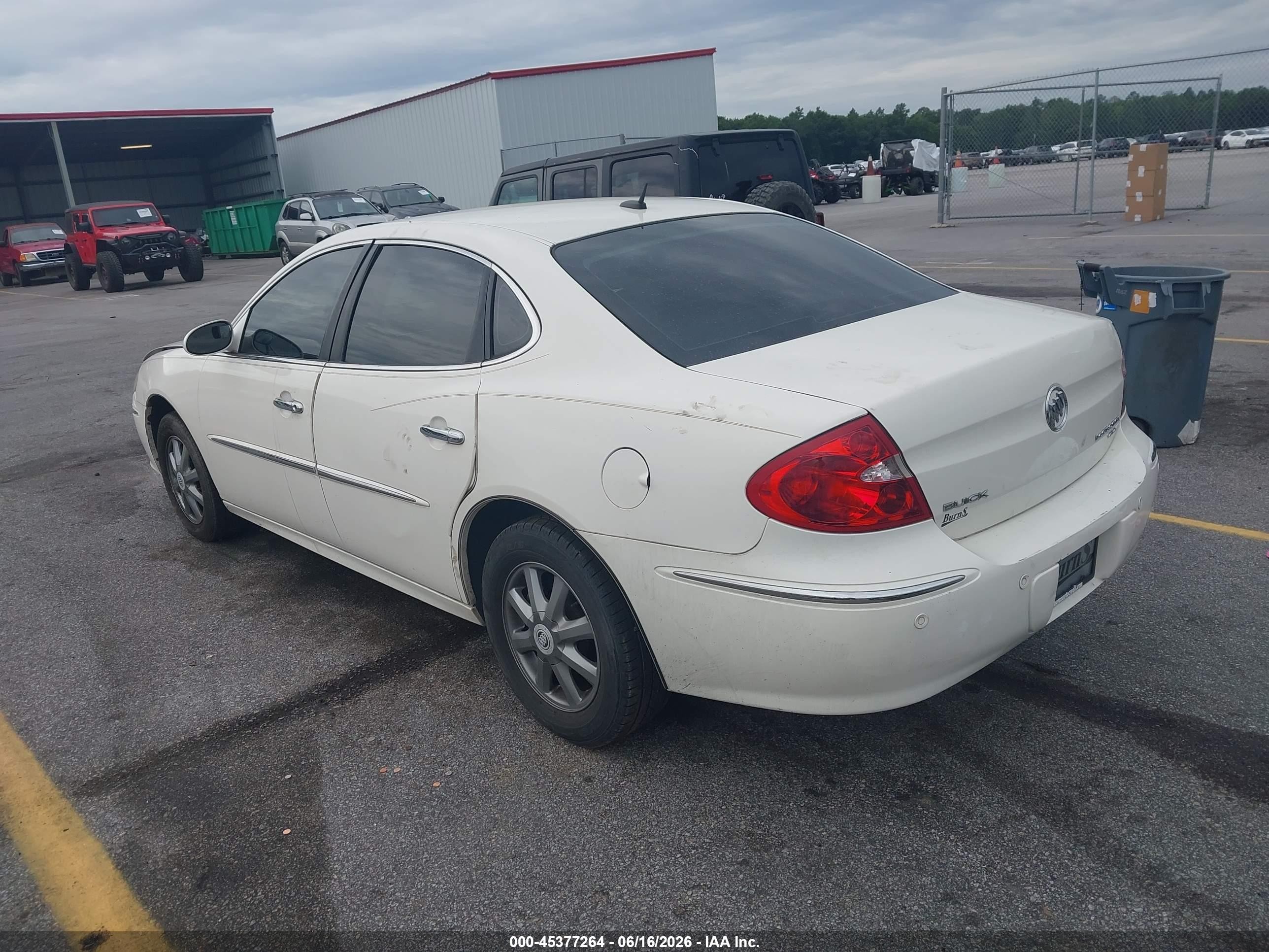 2008 Buick Lacrosse Cxl White vin: 2G4WD582581206587