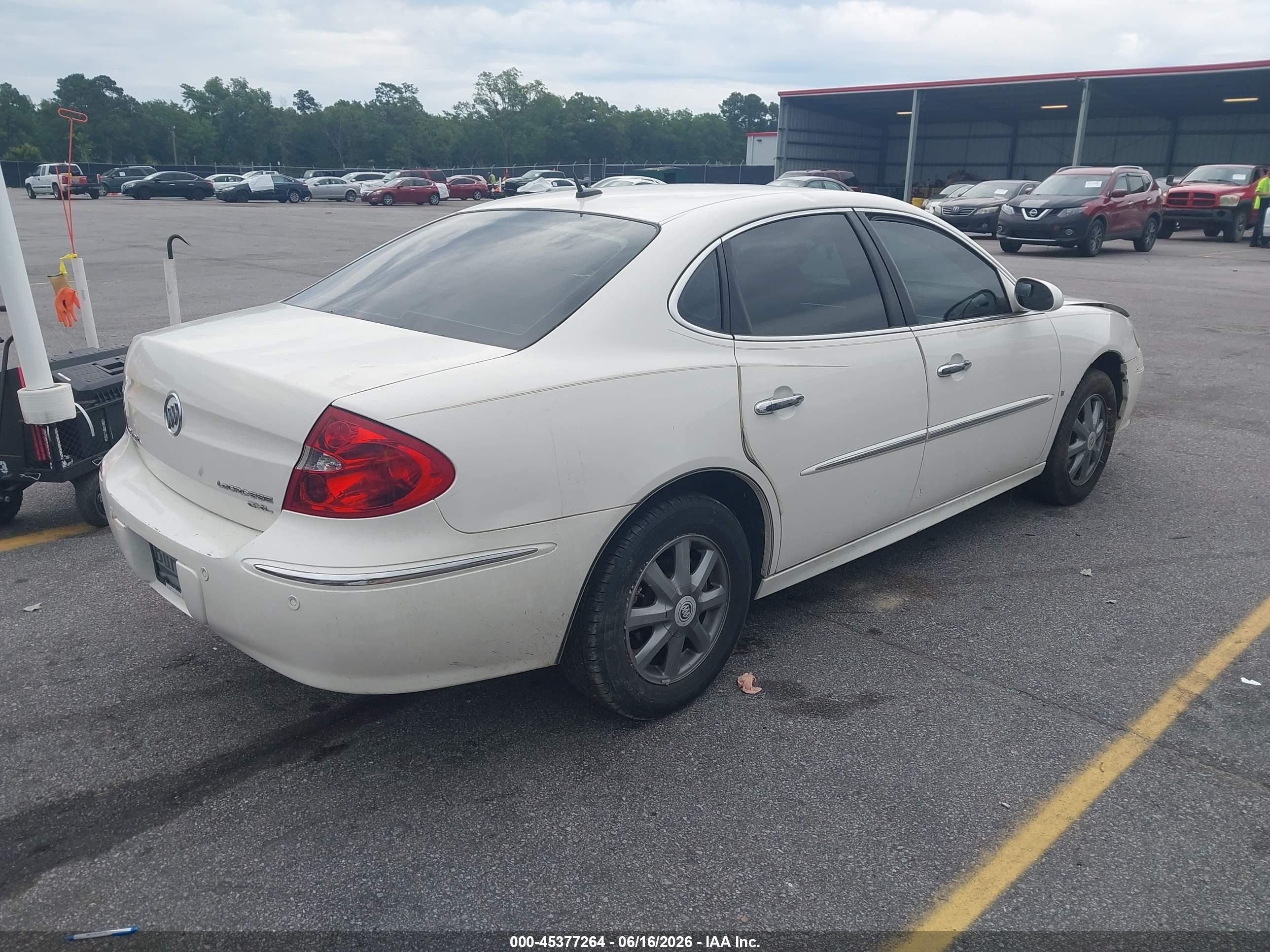 2008 Buick Lacrosse Cxl White vin: 2G4WD582581206587