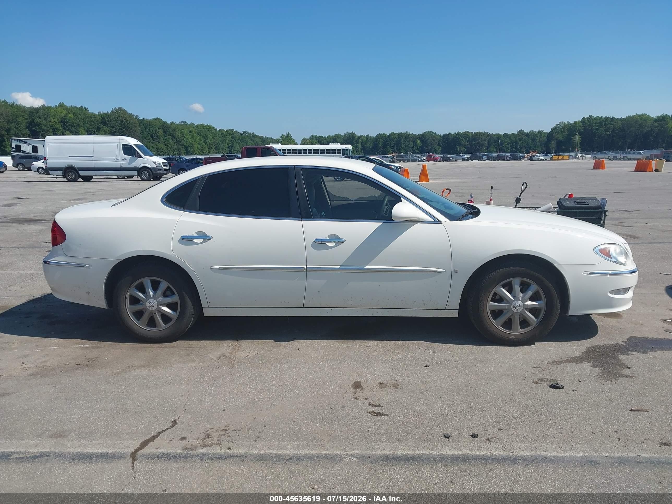 2008 Buick Lacrosse Cxl White vin: 2G4WD582681131690