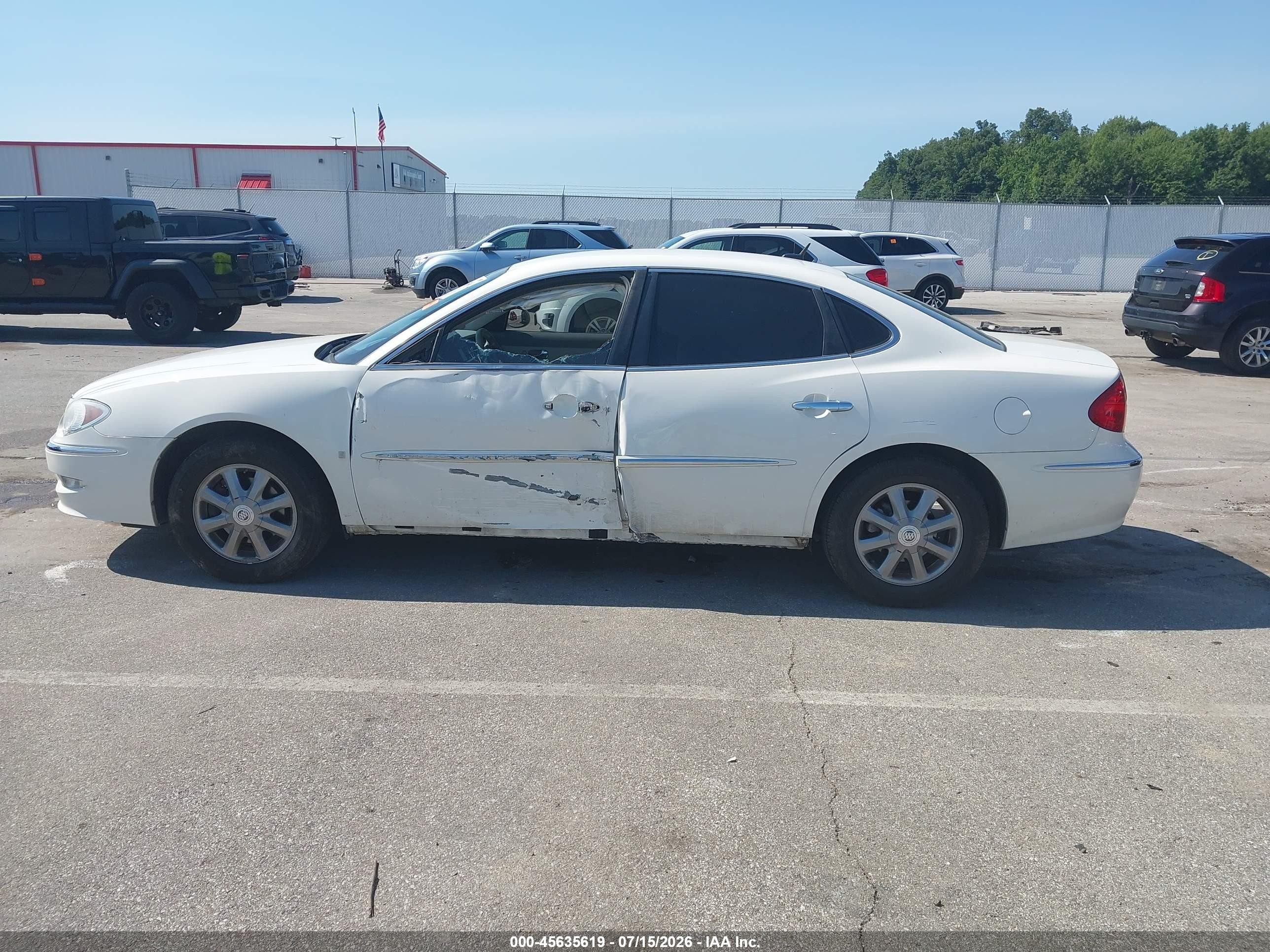 2008 Buick Lacrosse Cxl White vin: 2G4WD582681131690