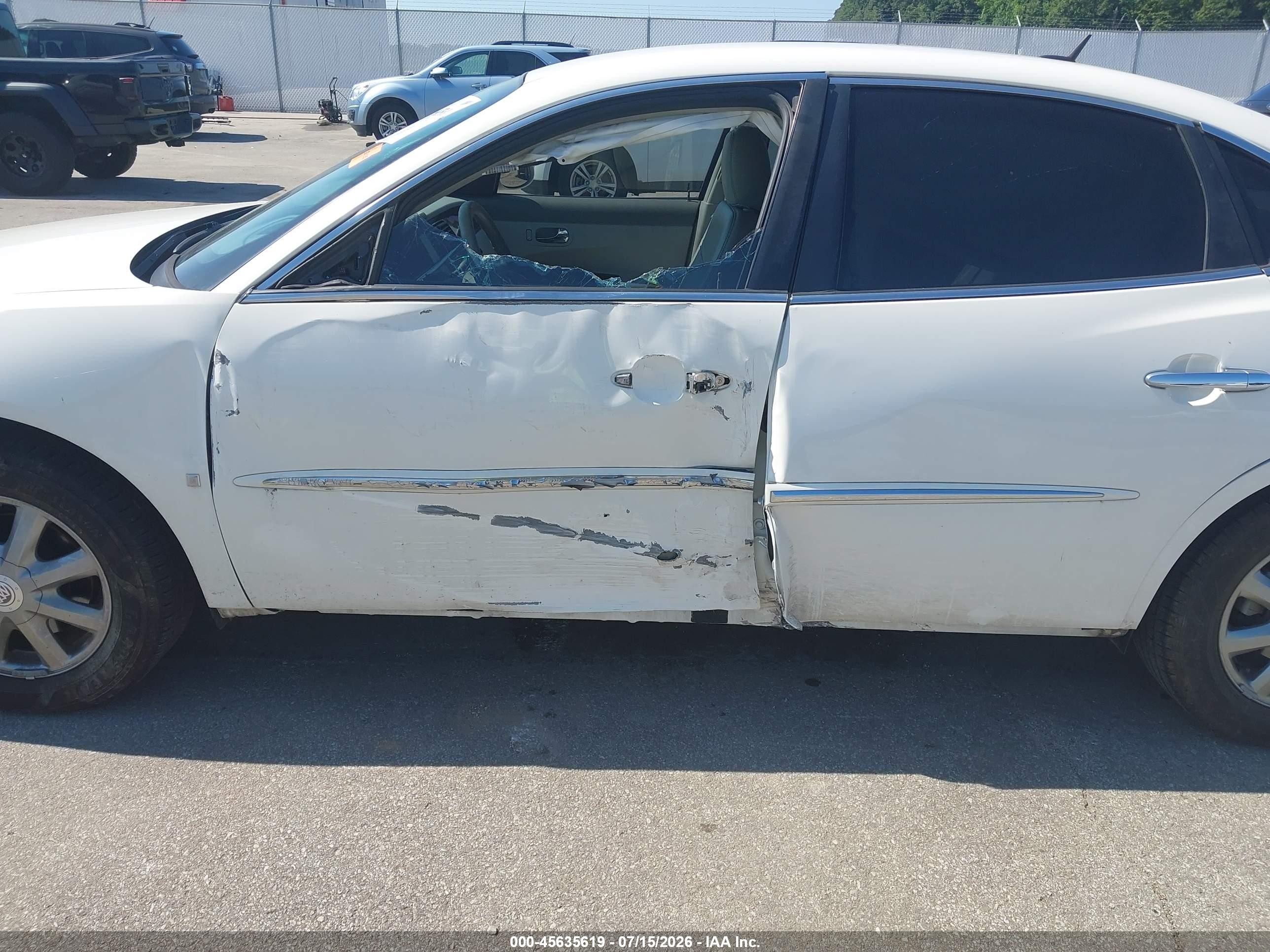 2008 Buick Lacrosse Cxl White vin: 2G4WD582681131690