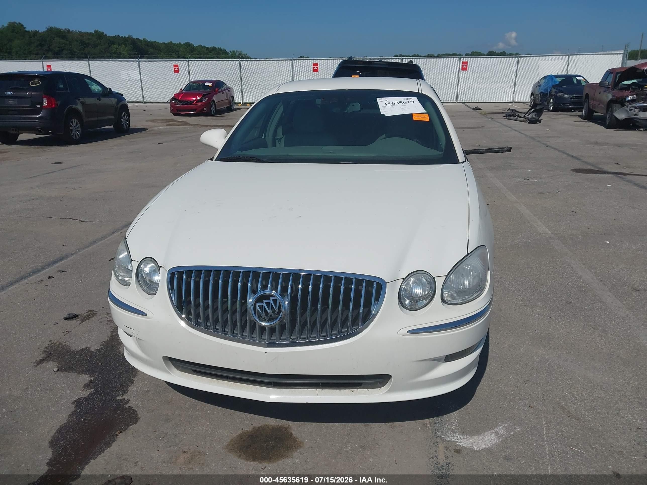 2008 Buick Lacrosse Cxl White vin: 2G4WD582681131690