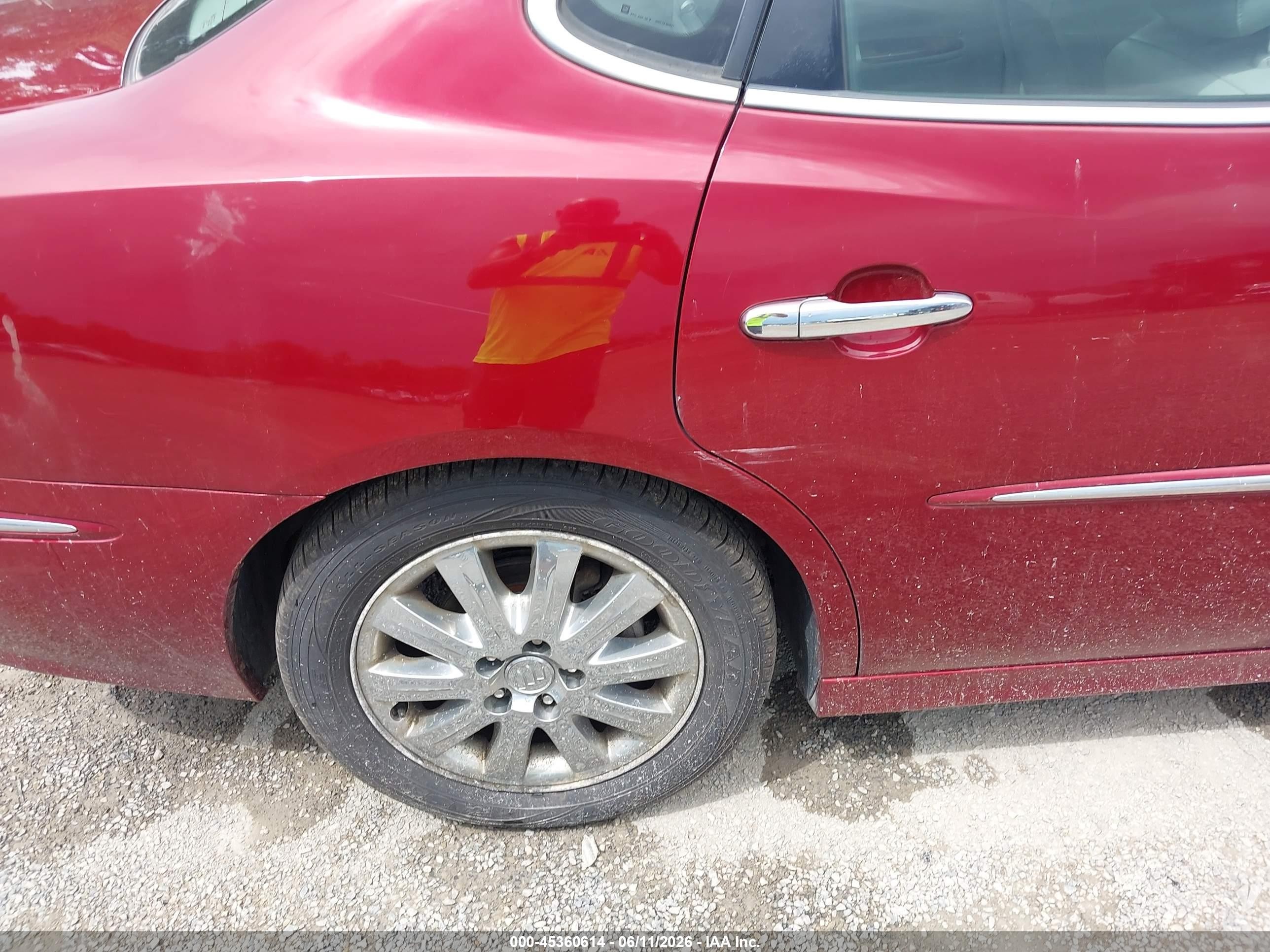 2009 Buick Lacrosse Cxl Red vin: 2G4WD582691222993