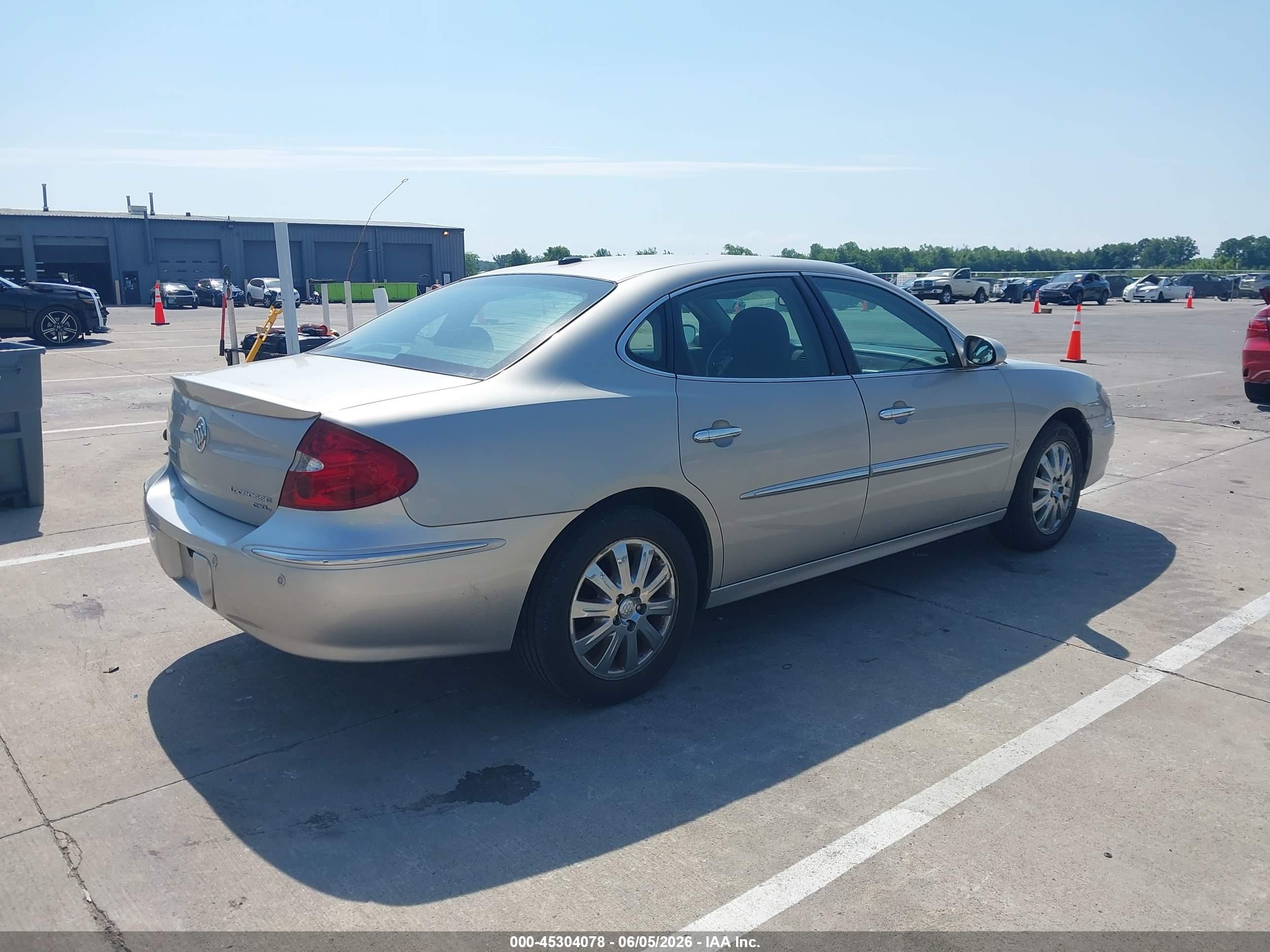 2007 Buick Lacrosse Cxl Silver vin: 2G4WD582771188771