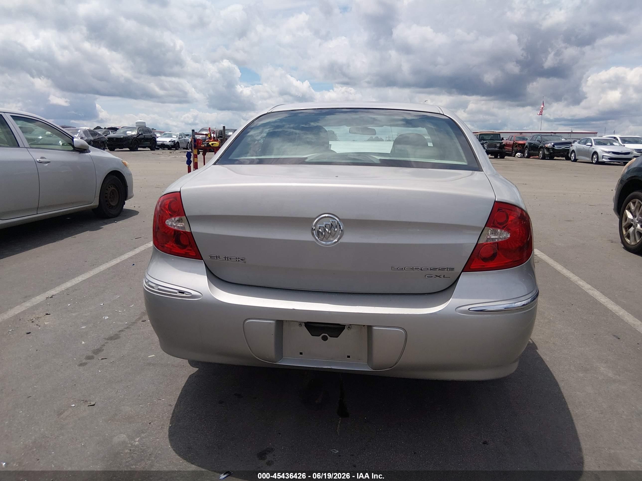 2008 Buick Lacrosse Cxl Silver vin: 2G4WD582781139474