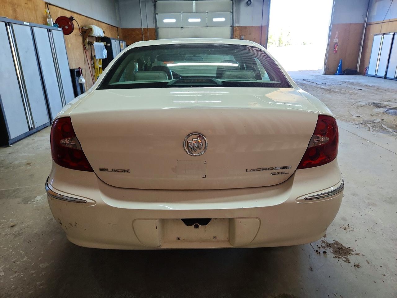 2008 Buick Lacrosse Cxl Белый vin: 2G4WD582781290461