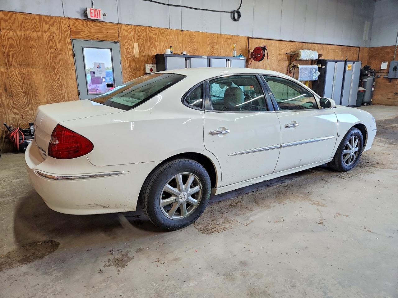2008 Buick Lacrosse Cxl Белый vin: 2G4WD582781290461