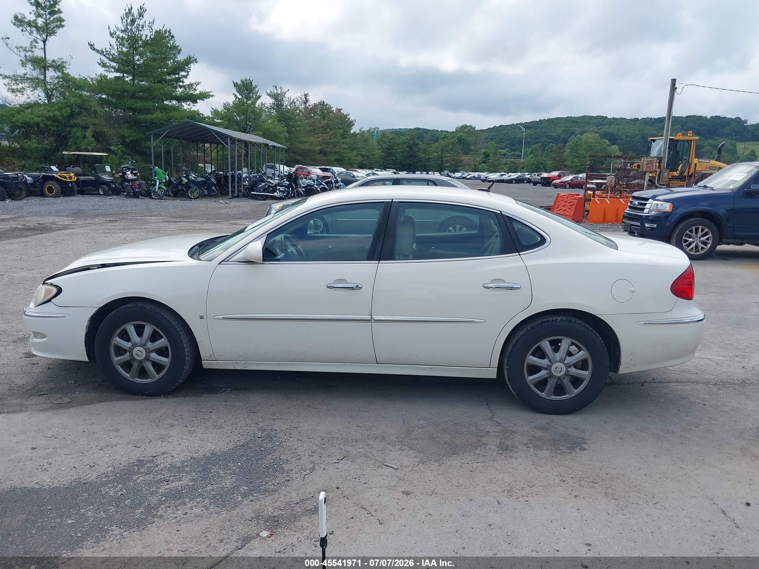 2009 Buick Lacrosse Cxl White vin: 2G4WD582791163307