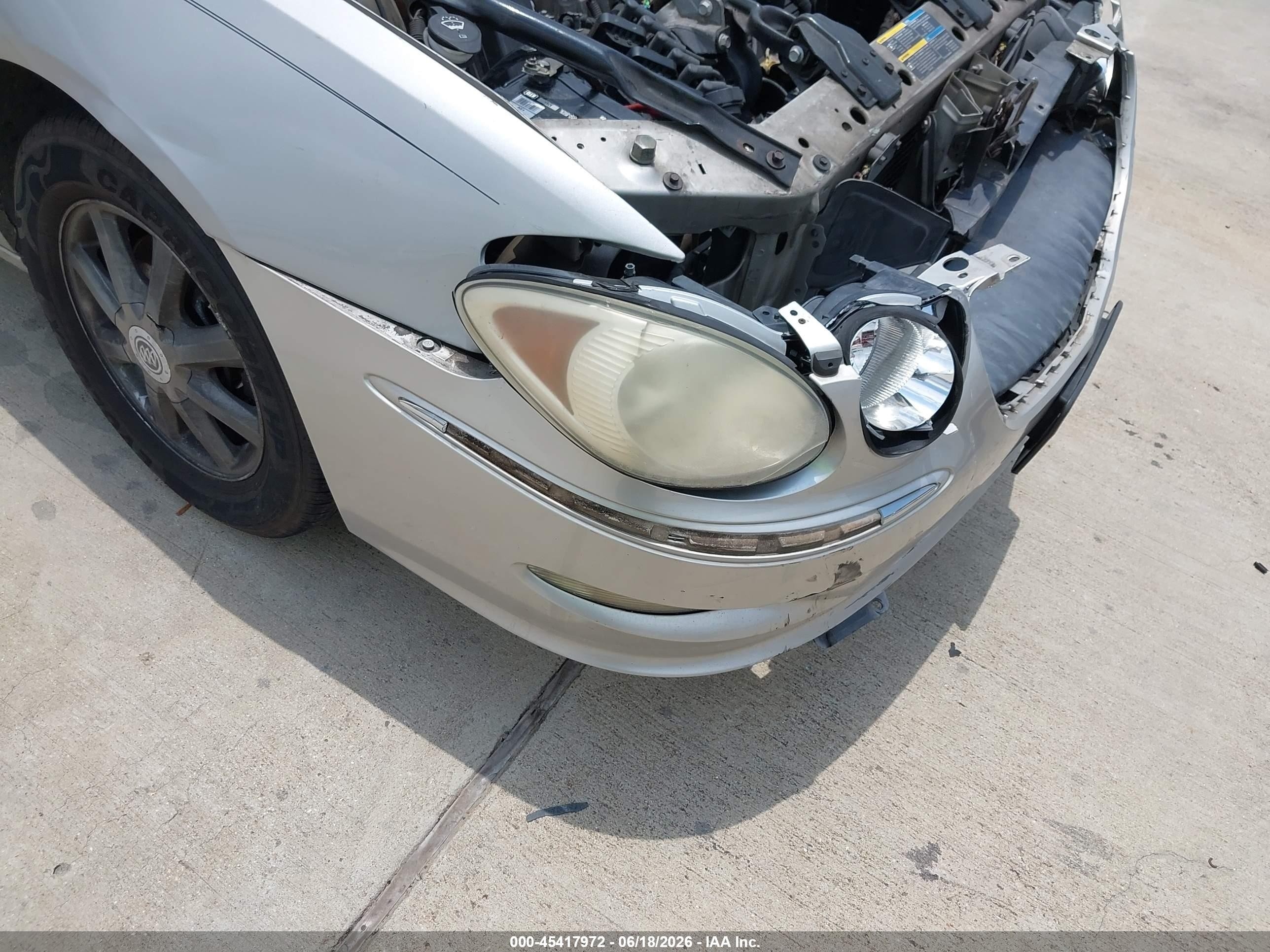2008 Buick Lacrosse Cxl Silver vin: 2G4WD582881137670