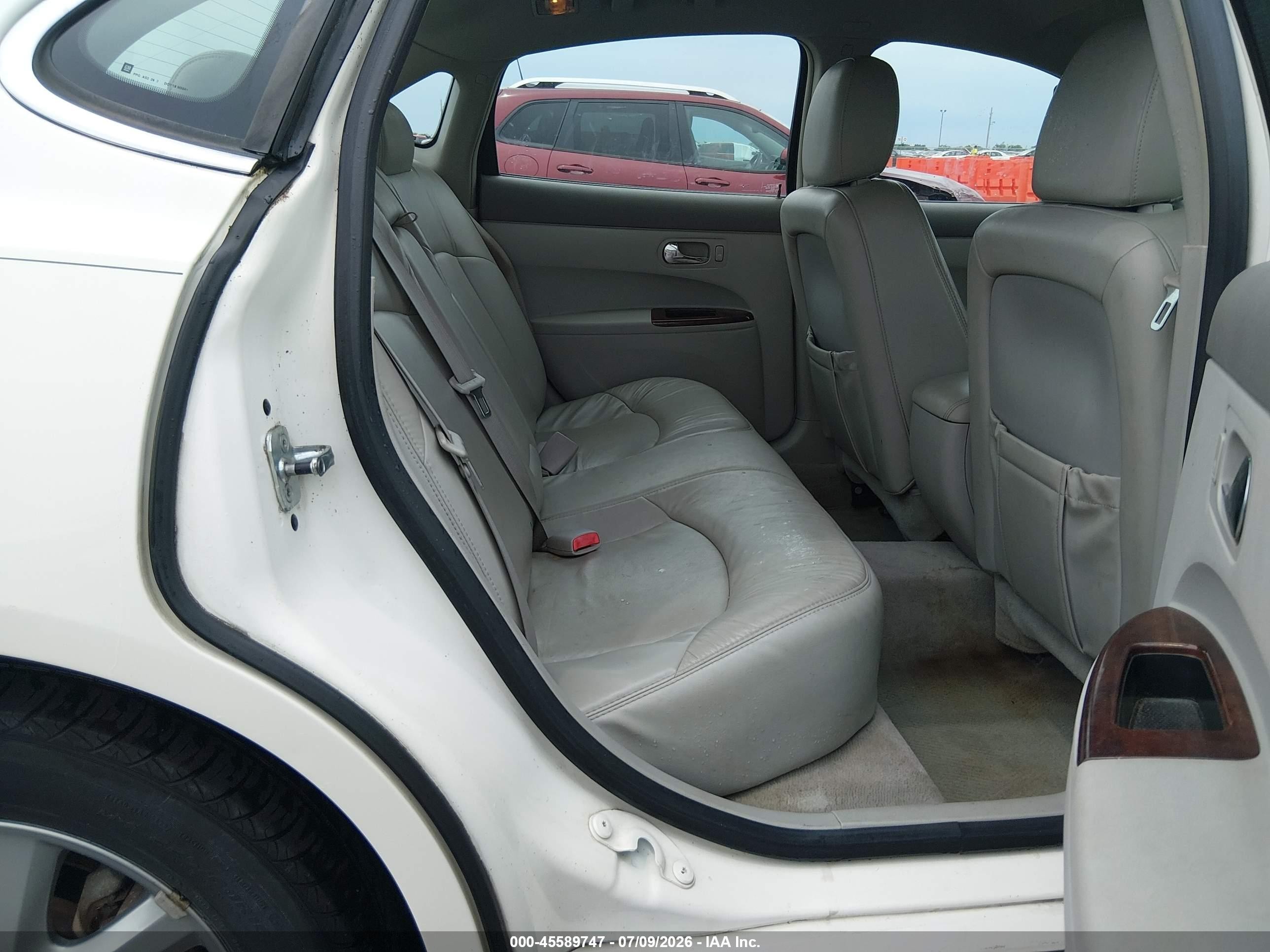 2008 Buick Lacrosse Cxl White vin: 2G4WD582881159345