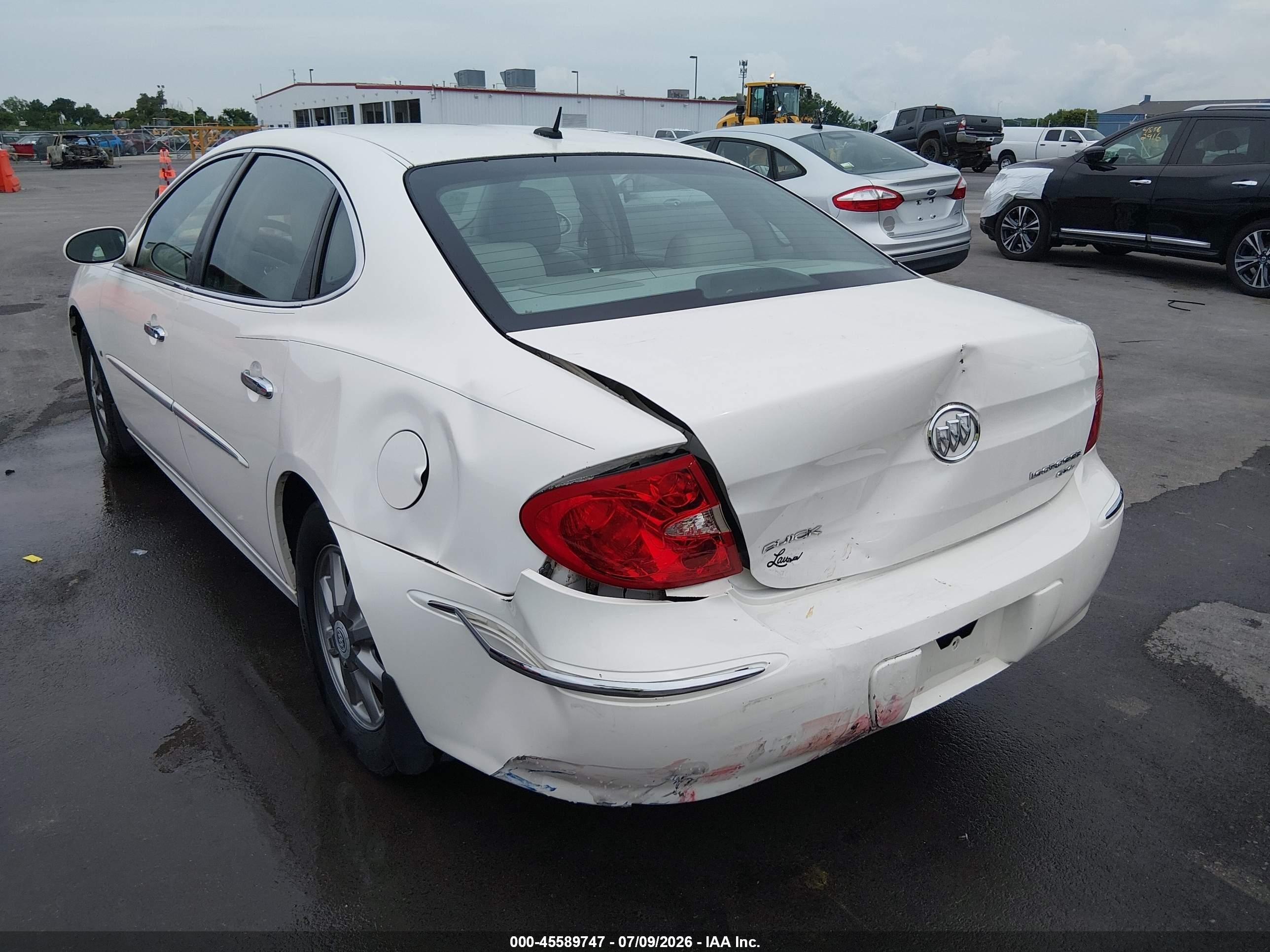 2008 Buick Lacrosse Cxl White vin: 2G4WD582881159345