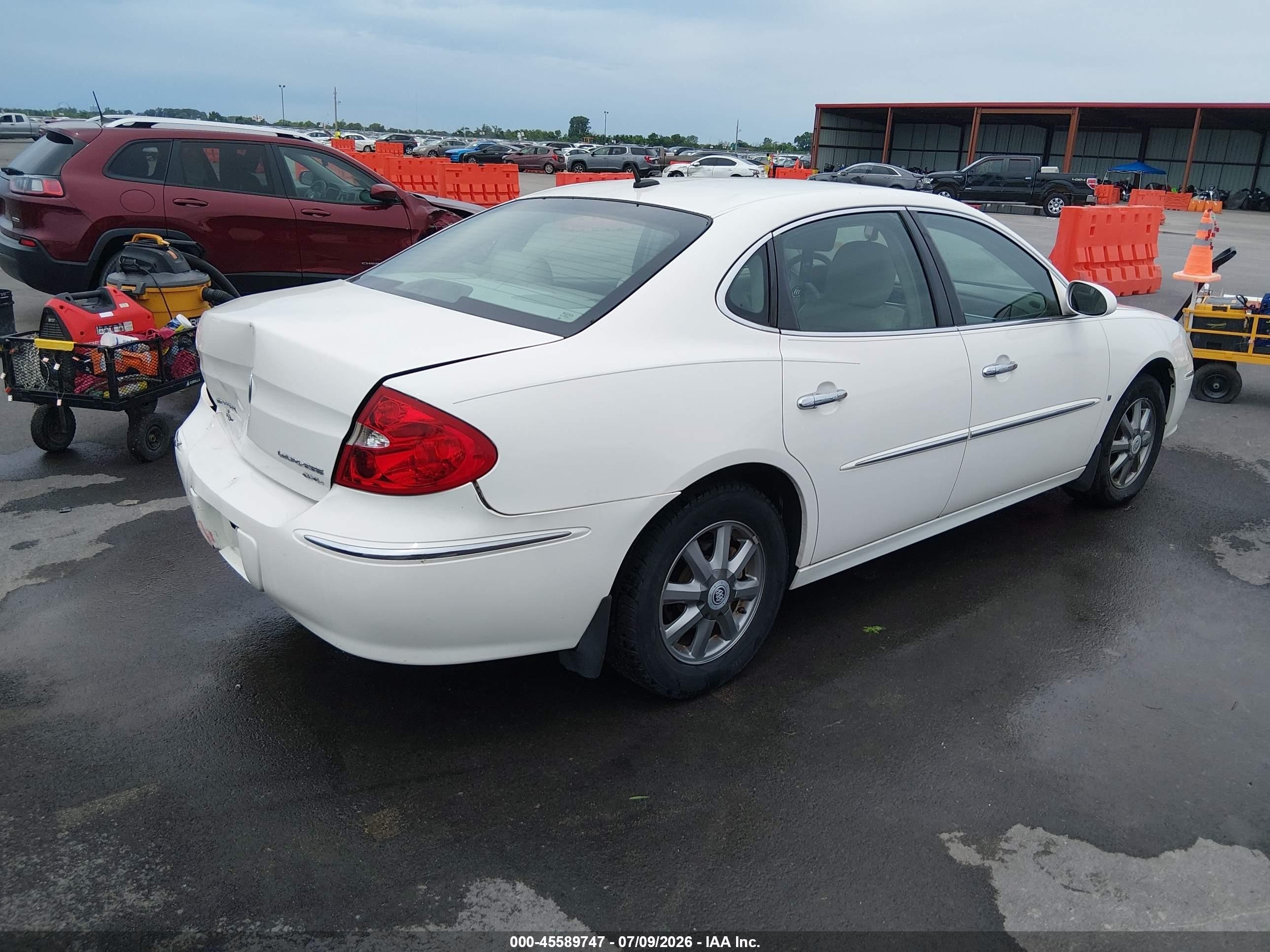 2008 Buick Lacrosse Cxl White vin: 2G4WD582881159345