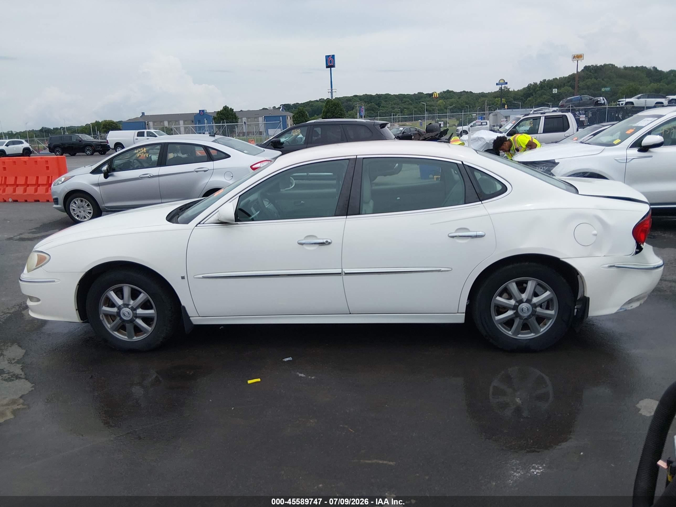 2008 Buick Lacrosse Cxl White vin: 2G4WD582881159345