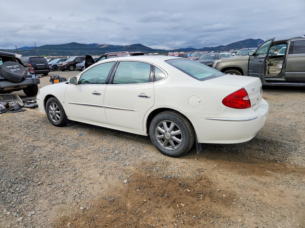 2008 Buick Lacrosse Cxl White vin: 2G4WD582981239429