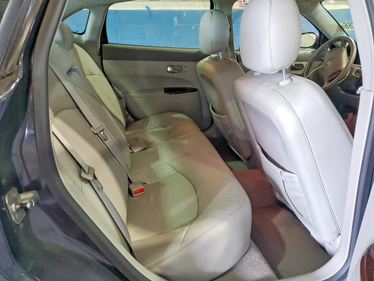 2008 Buick Lacrosse Cxl Gray vin: 2G4WD582981337053