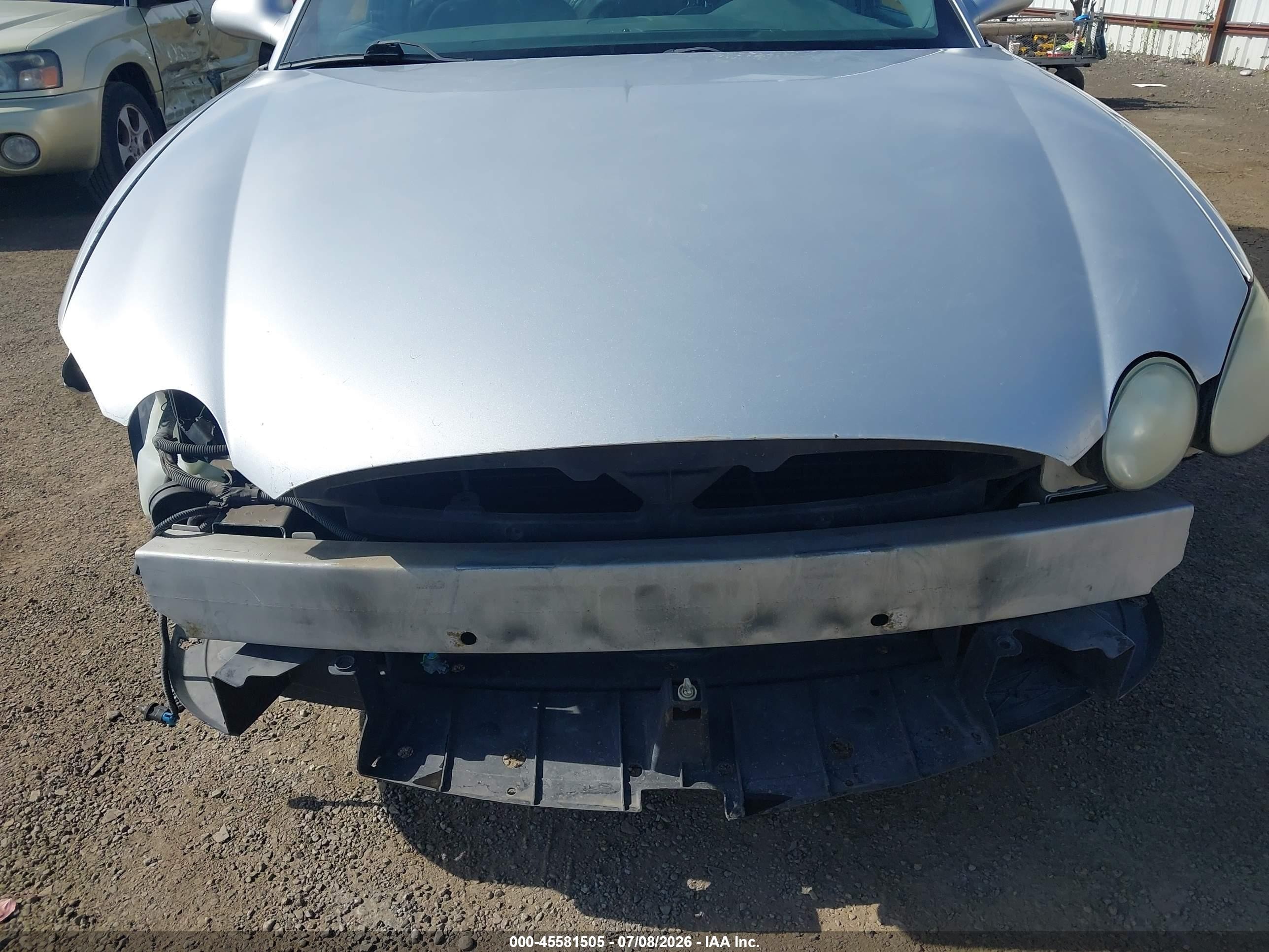 2005 Buick Lacrosse Cxs Silver vin: 2G4WE537751286020