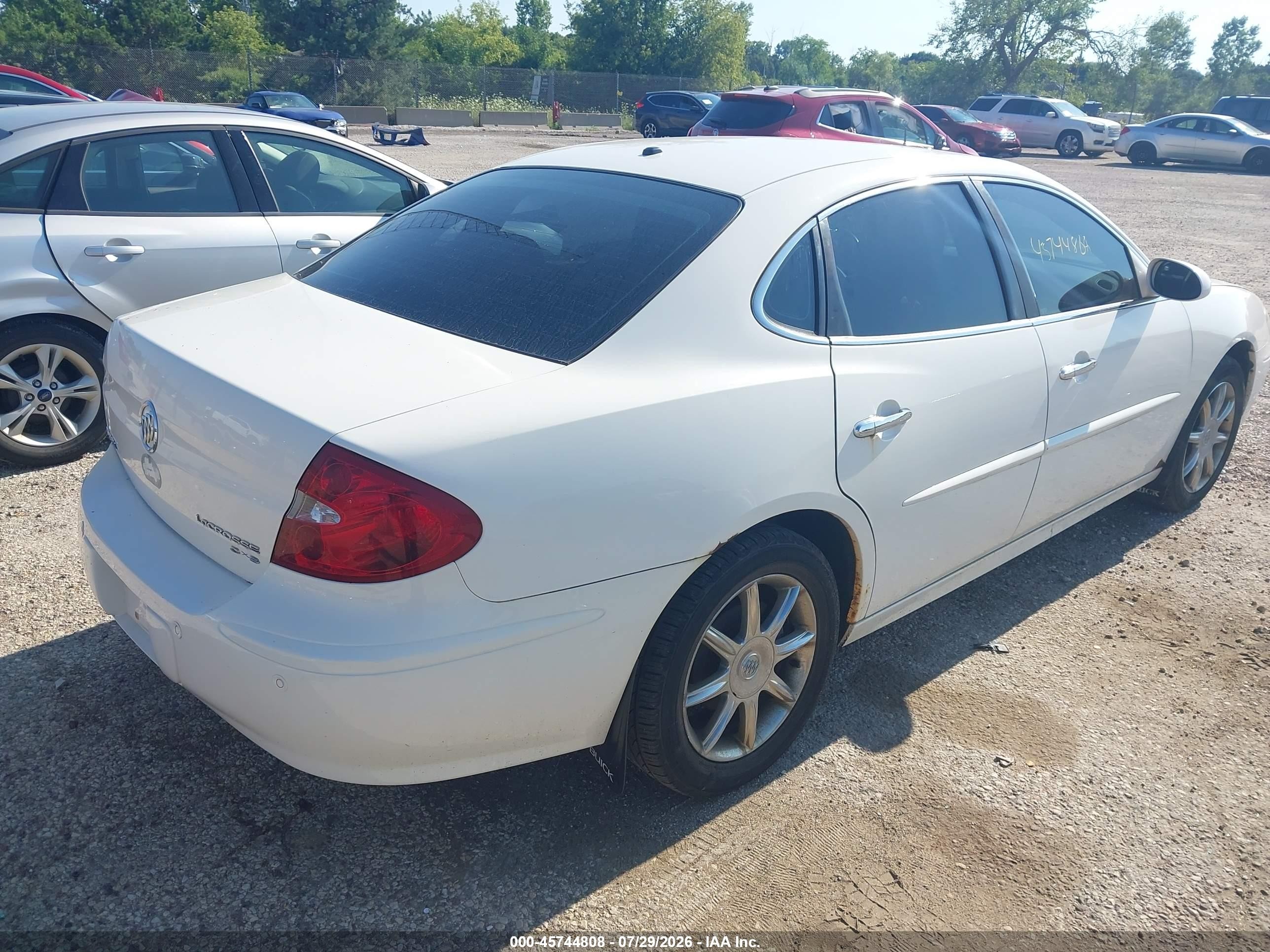 2005 Buick Lacrosse Cxs White vin: 2G4WE567951289769