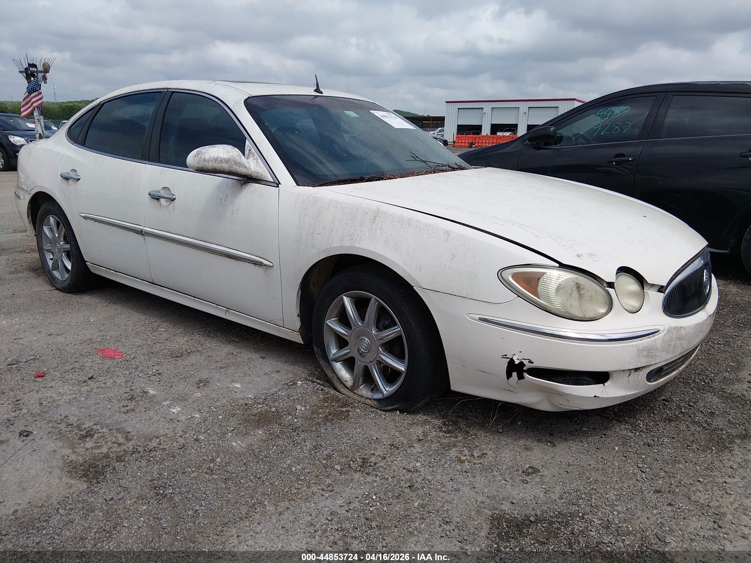 2005 Buick Lacrosse Cxs White vin: 2G4WE567951290274