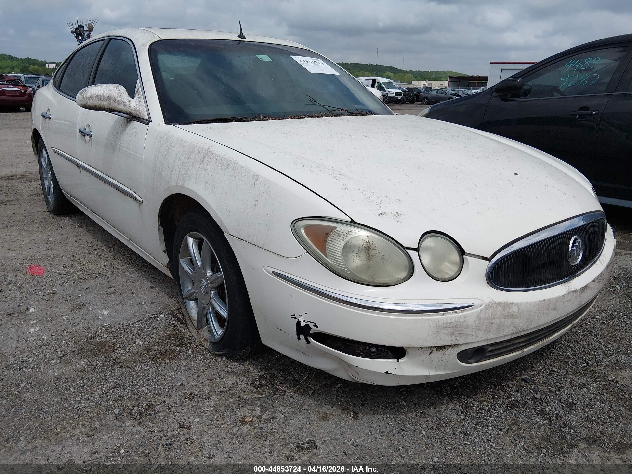 2005 Buick Lacrosse Cxs White vin: 2G4WE567951290274