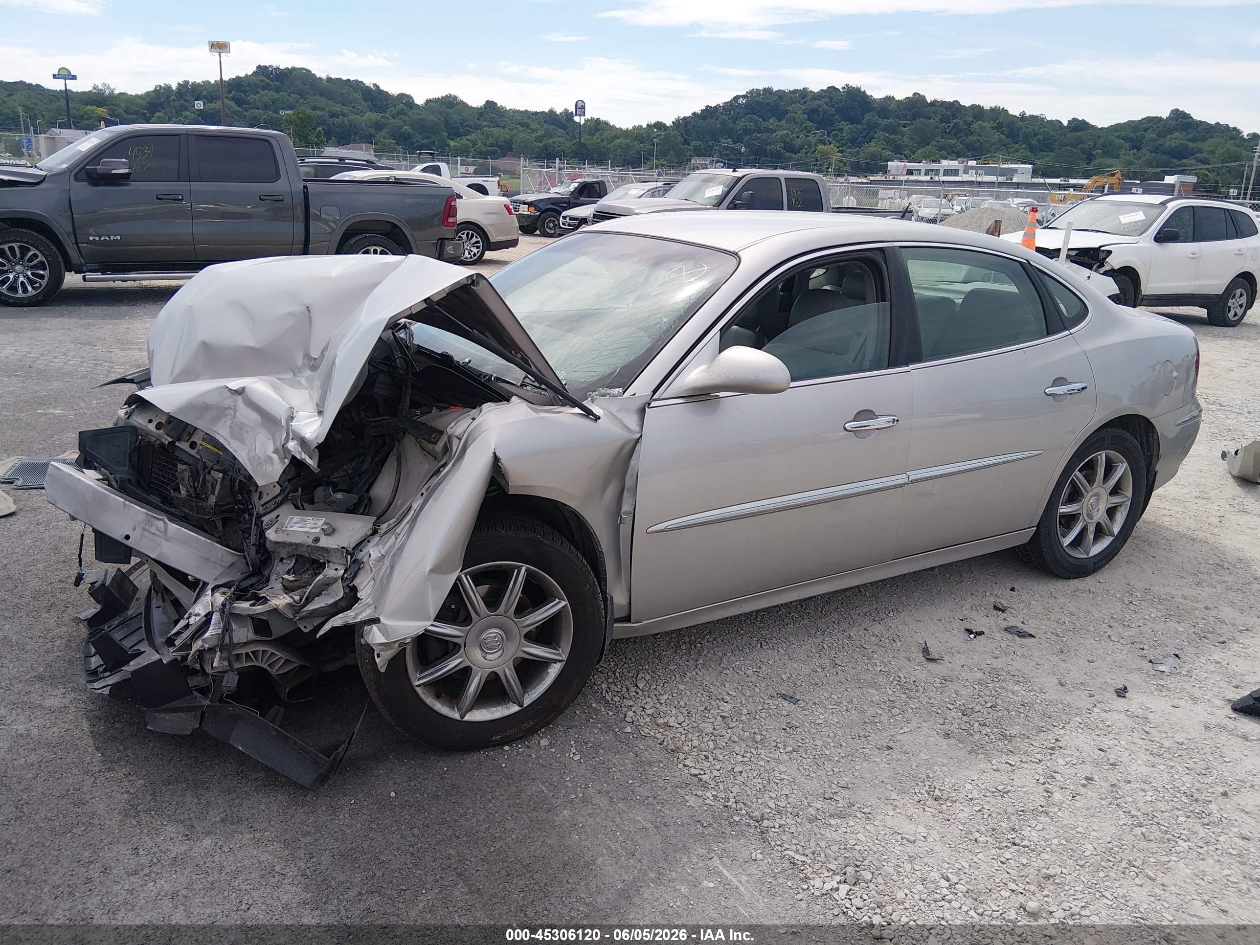 2007 Buick Lacrosse Cxs Silver vin: 2G4WE587171153717