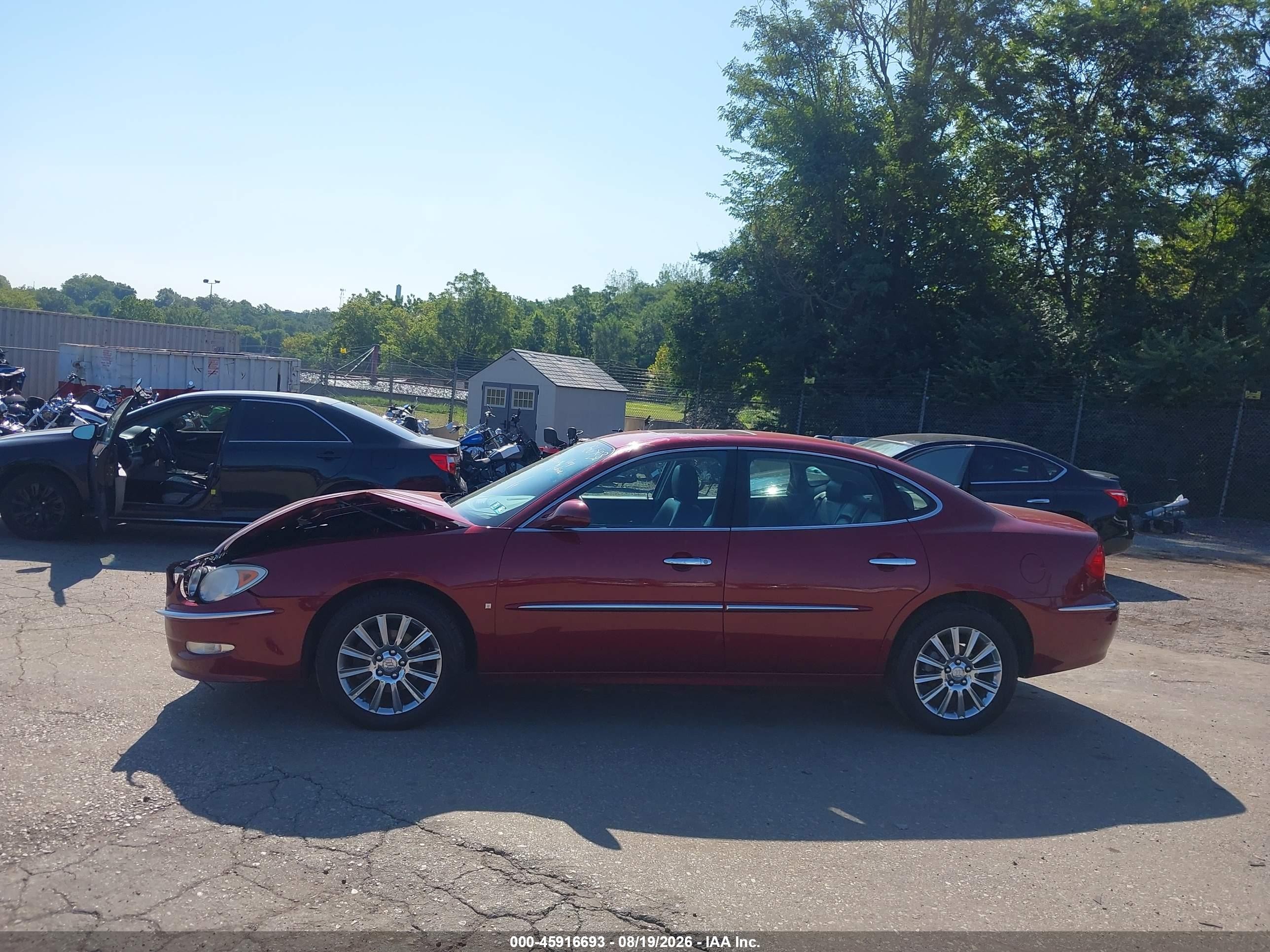 2008 Buick Lacrosse Cxs Maroon vin: 2G4WE587281186503