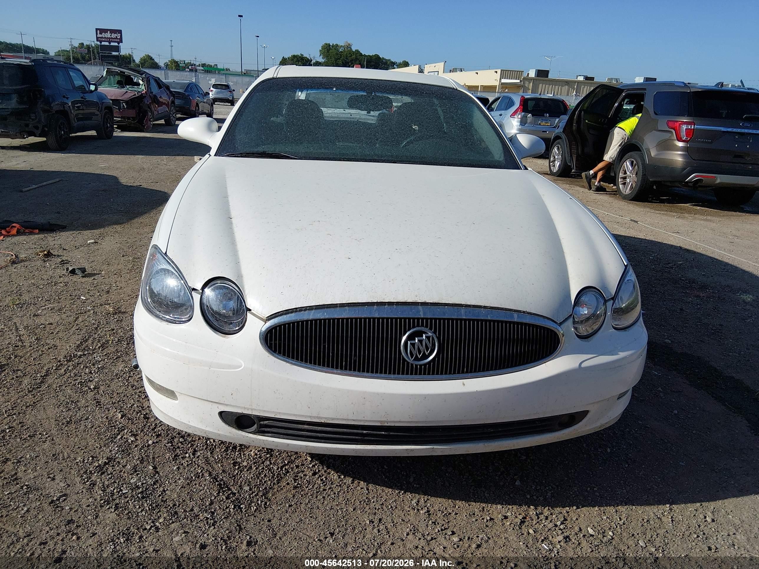 2007 Buick Lacrosse Cxs White vin: 2G4WE587971115801