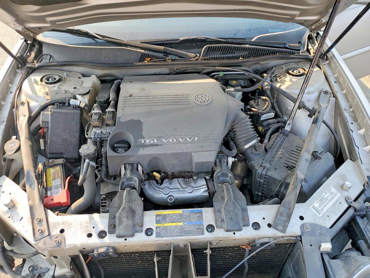 2007 Buick Lacrosse Cxs Silver vin: 2G4WE587971160642