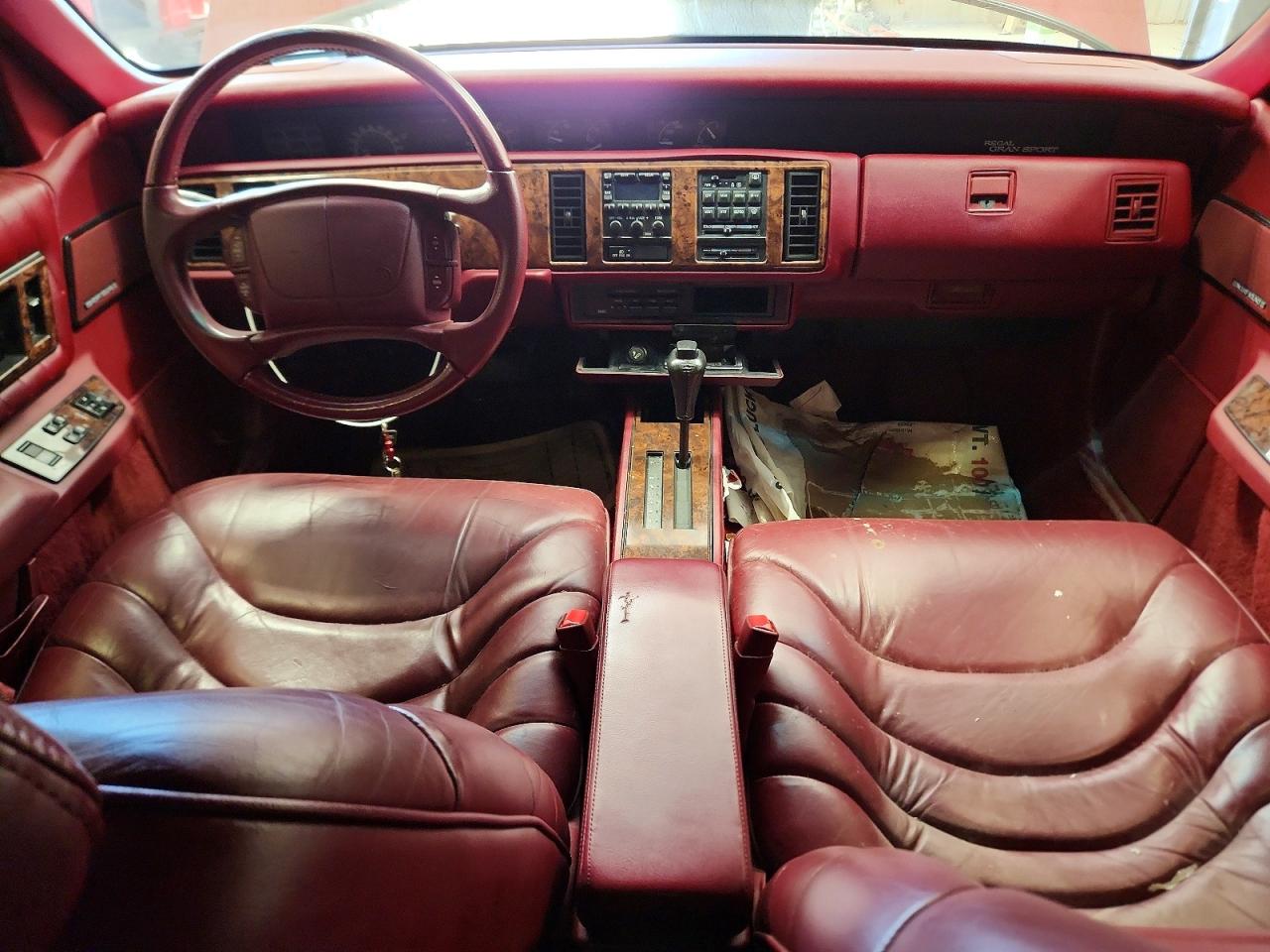 1994 Buick Regal Gran Sport Burgundy vin: 2G4WF15L0R1420601