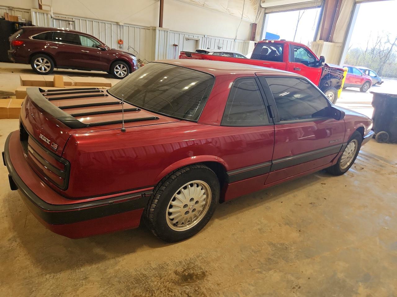 1994 Buick Regal Gran Sport Burgundy vin: 2G4WF15L0R1420601