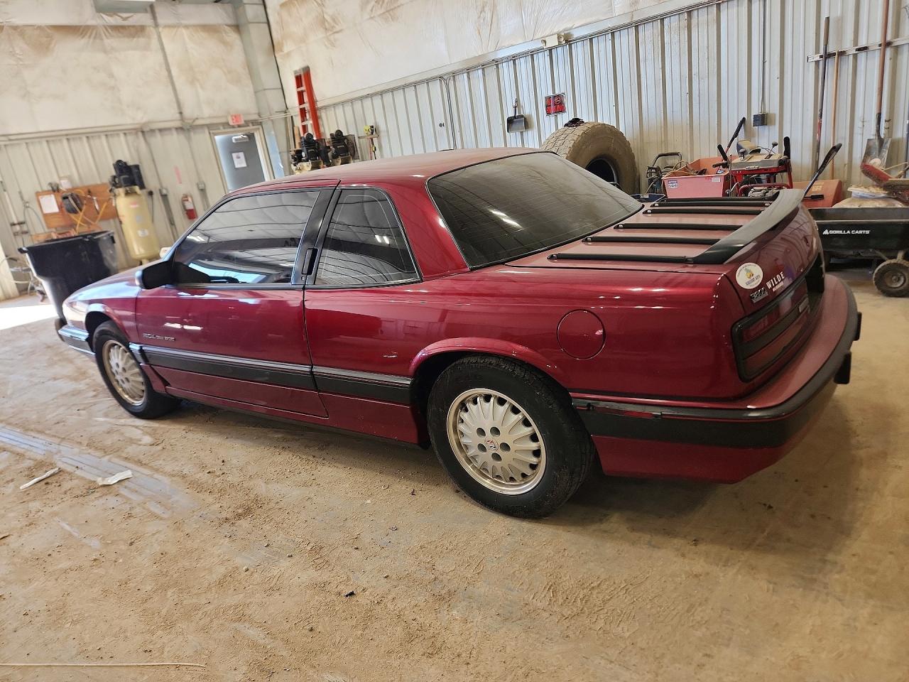 1994 Buick Regal Gran Sport Burgundy vin: 2G4WF15L0R1420601