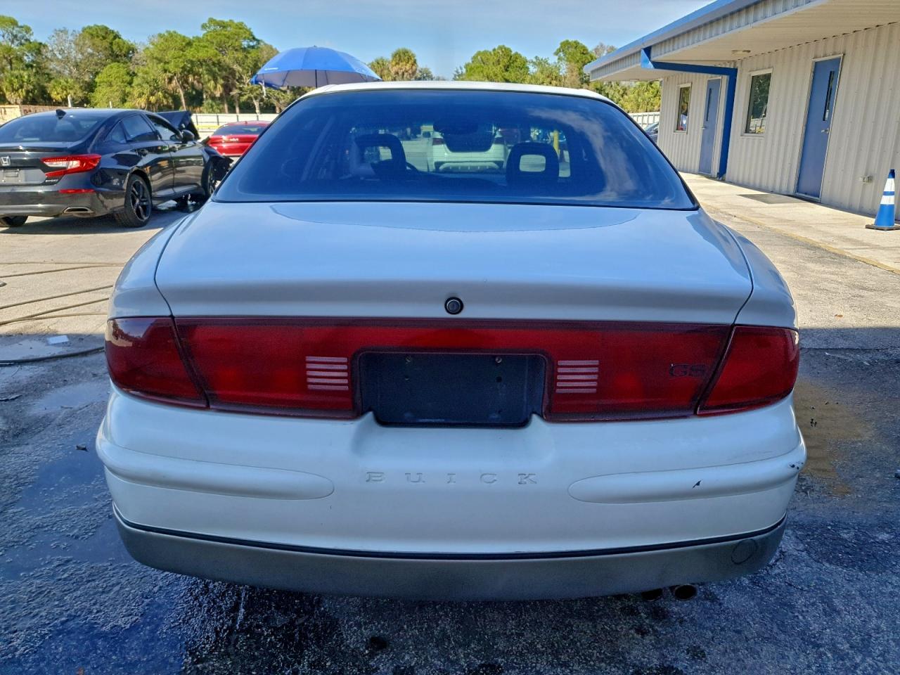 1998 Buick Regal Gs Белый vin: 2G4WF5211W1465519