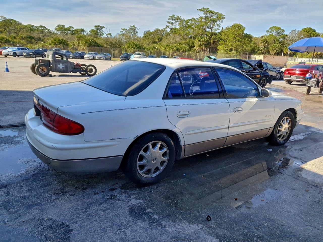 1998 Buick Regal Gs Белый vin: 2G4WF5211W1465519