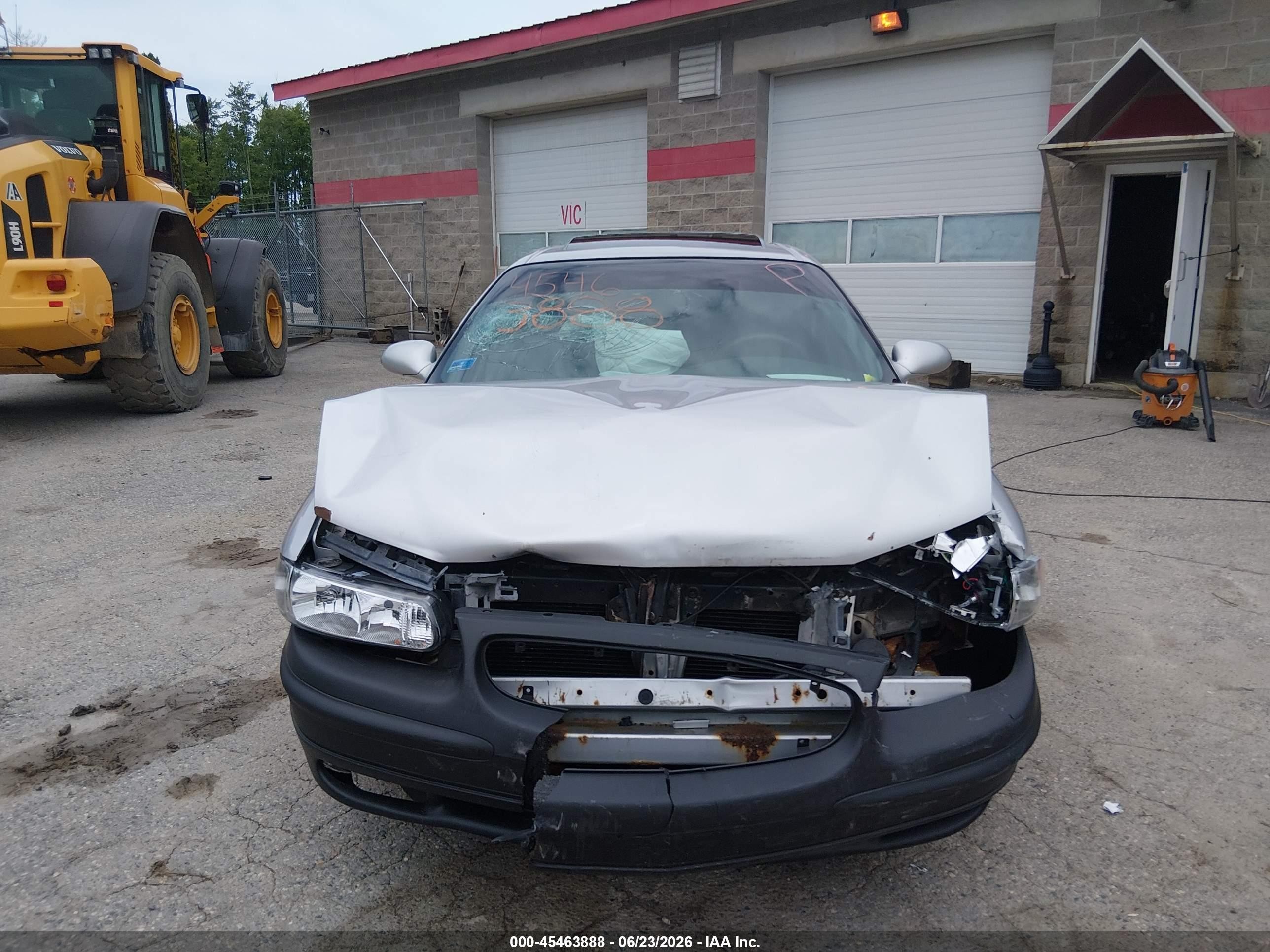 2004 Buick Regal Gs Silver vin: 2G4WF521241167638