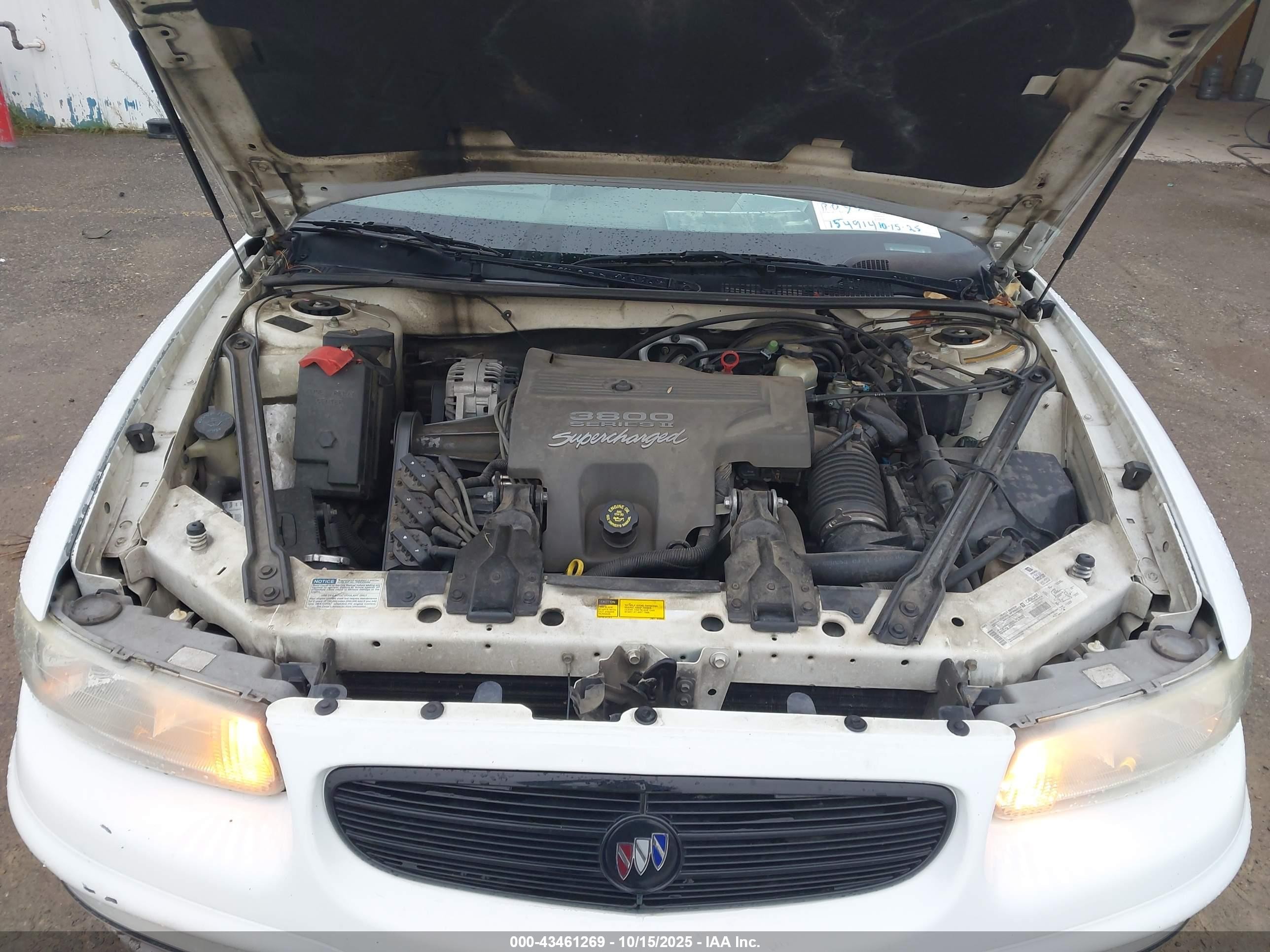 1998 Buick Regal Gs White vin: 2G4WF5214W1578865