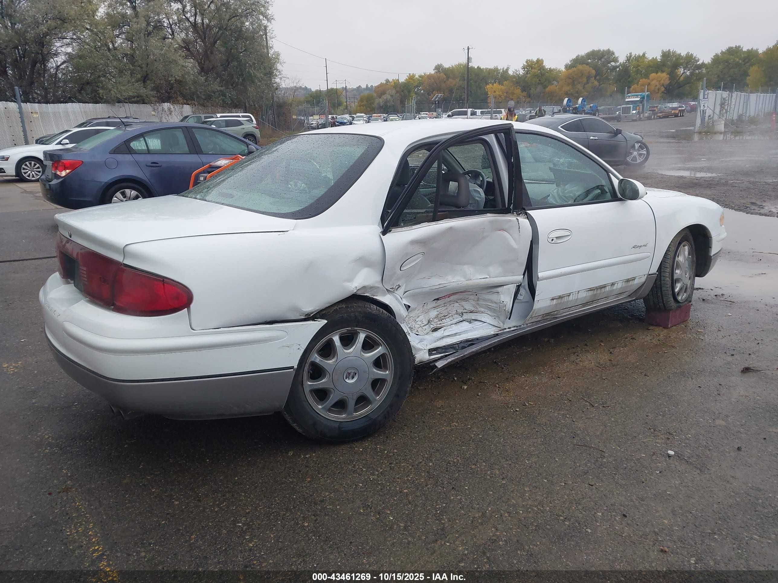 1998 Buick Regal Gs White vin: 2G4WF5214W1578865