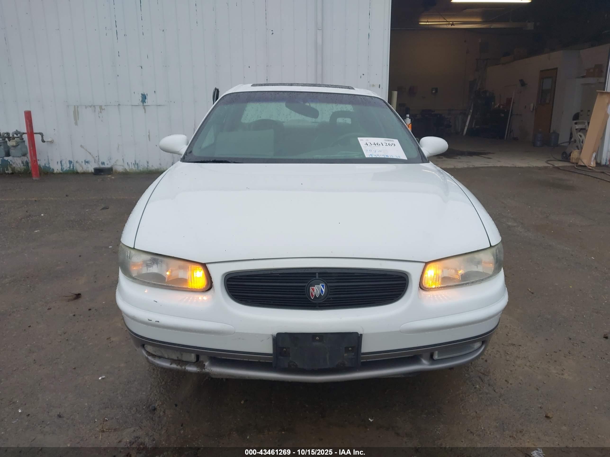 1998 Buick Regal Gs White vin: 2G4WF5214W1578865