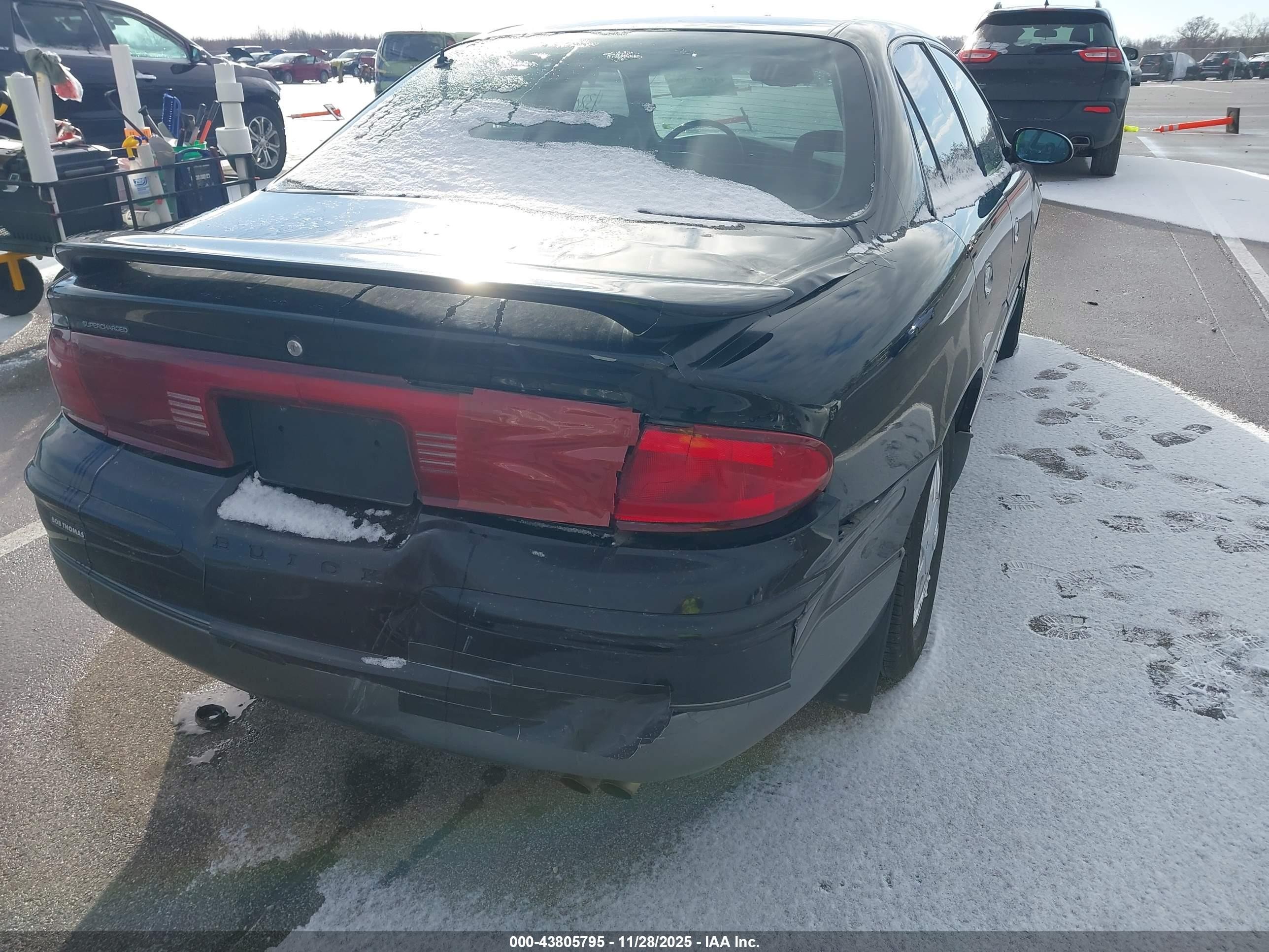 2004 Buick Regal Gs Black vin: 2G4WF521641301437