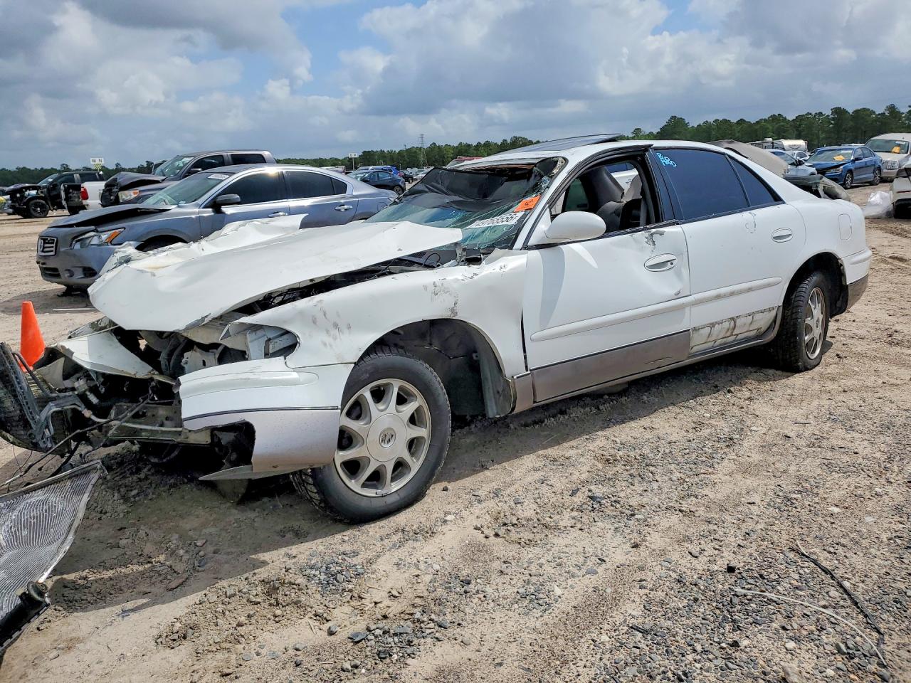 1998 Buick Regal Gs White vin: 2G4WF5216W1471154