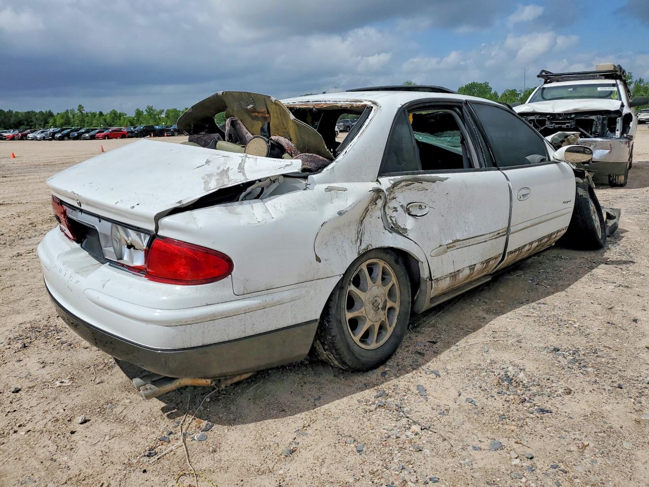 1998 Buick Regal Gs Белый vin: 2G4WF5216W1471154