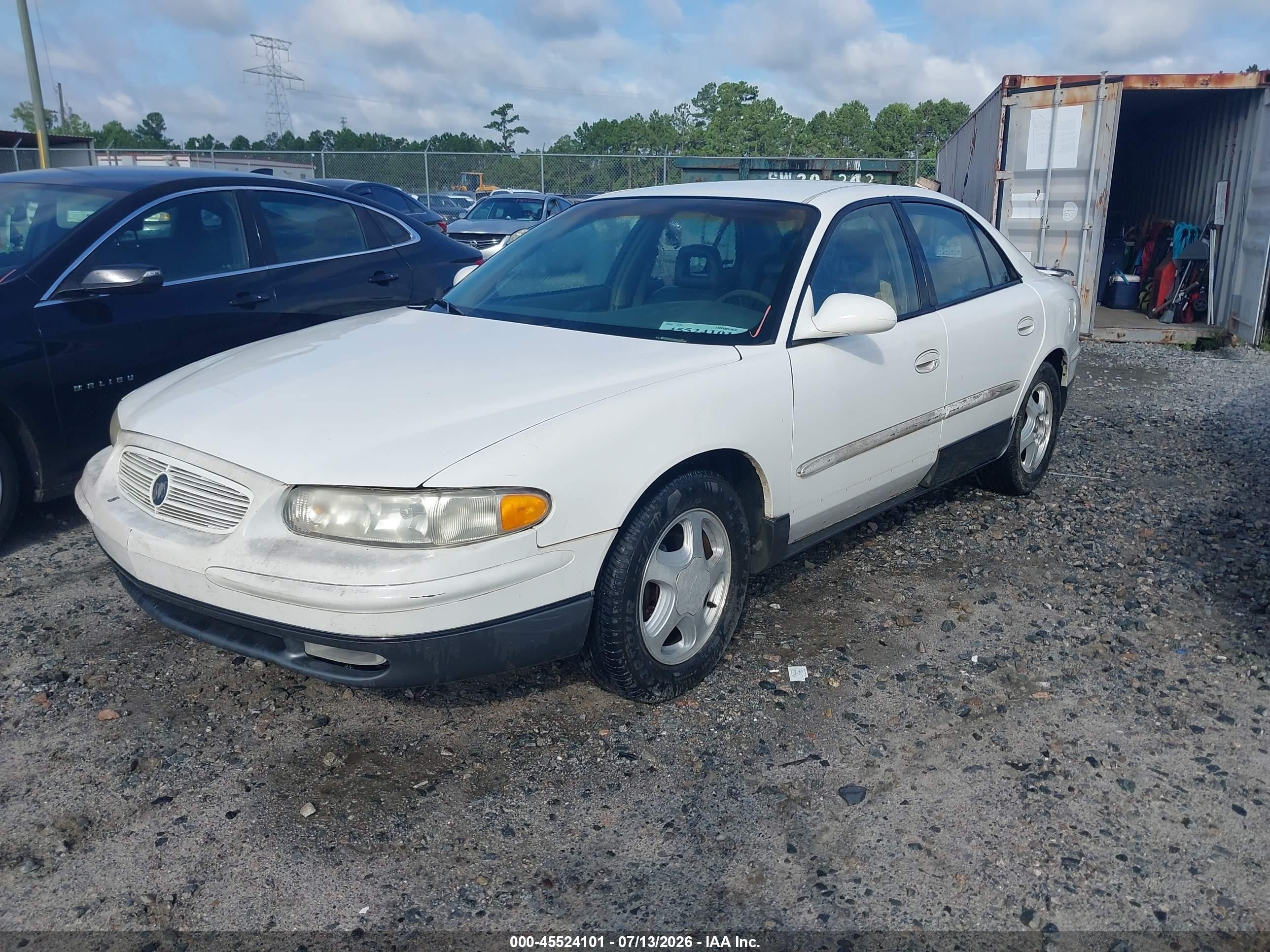2002 Buick Regal Gs White vin: 2G4WF551321238905
