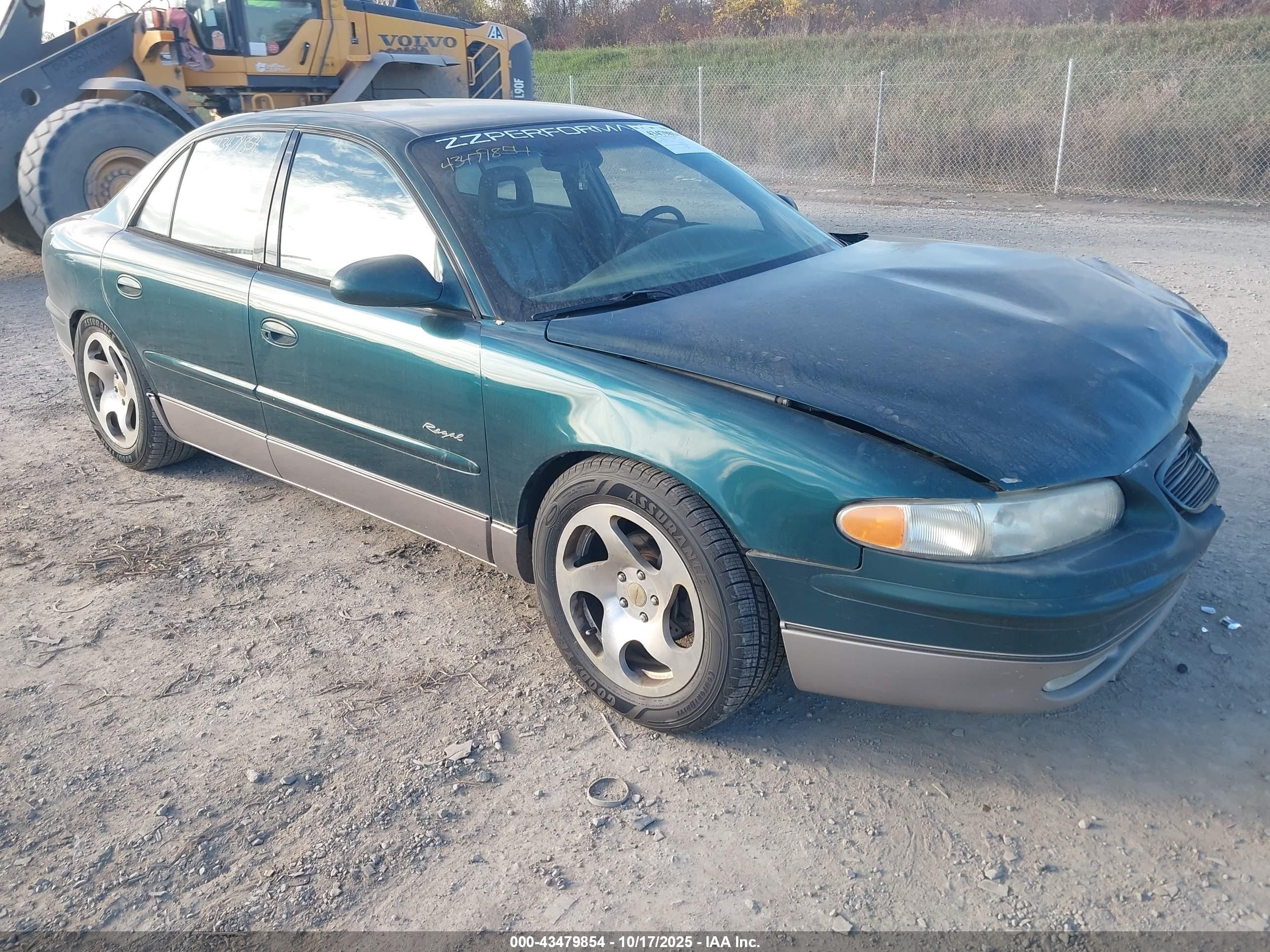 2G4WF5513Y1195644