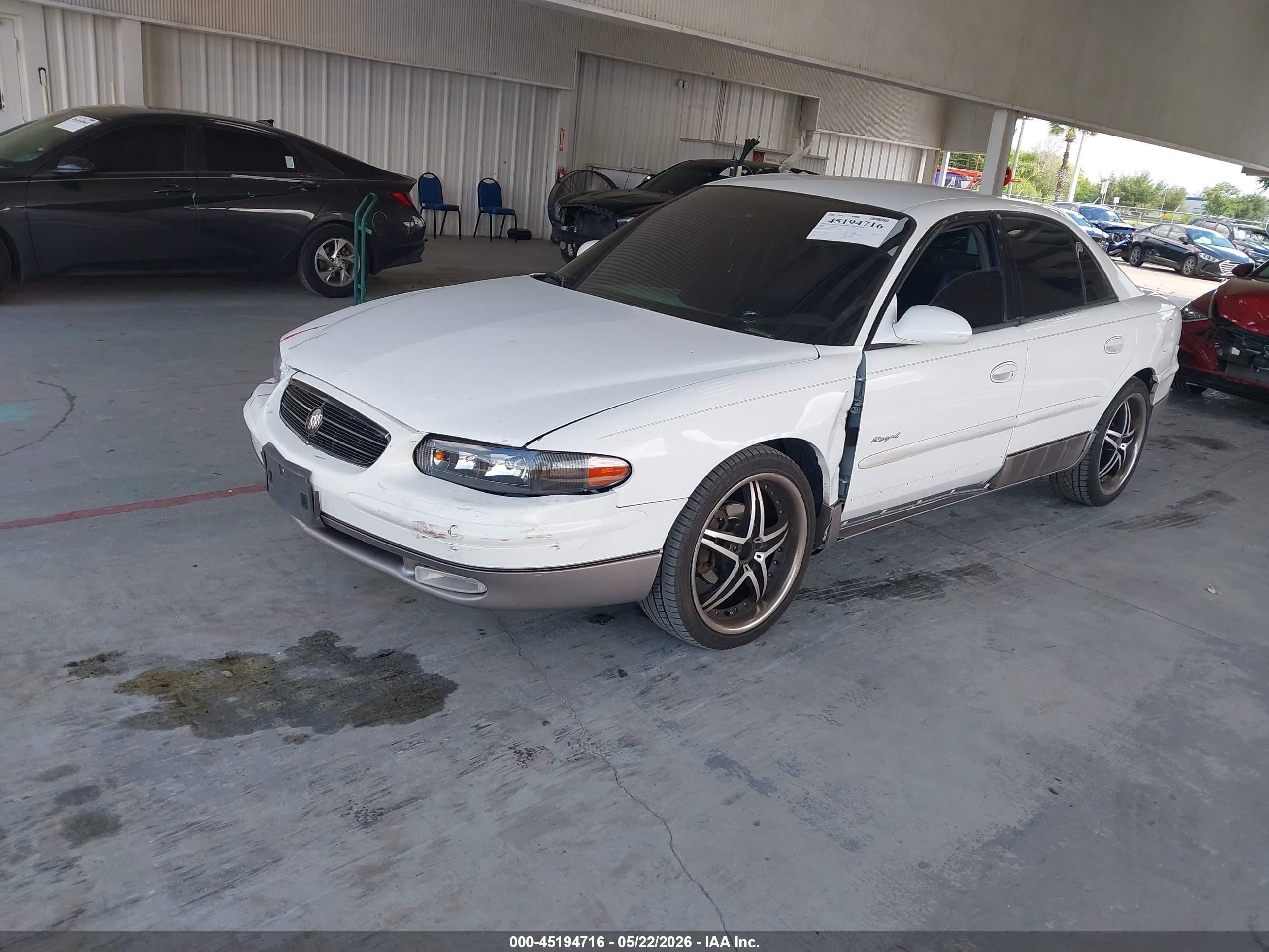 2000 Buick Regal Gs White vin: 2G4WF5513Y1197362