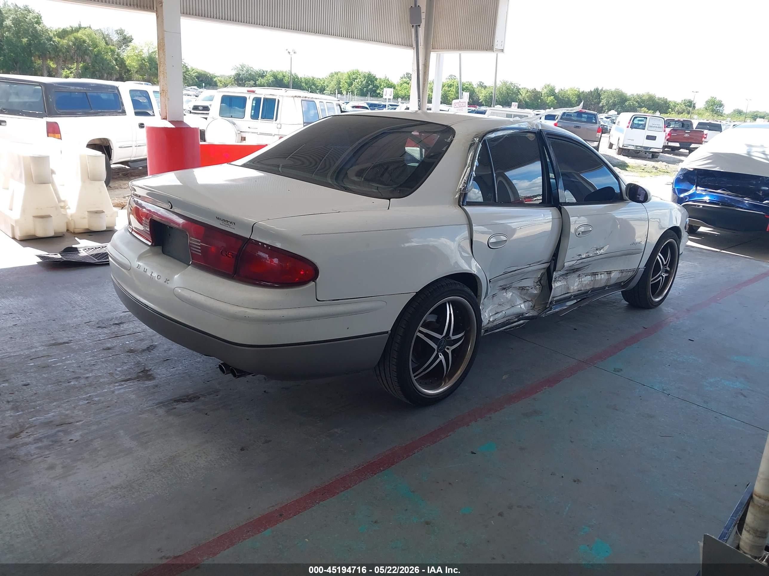 2000 Buick Regal Gs White vin: 2G4WF5513Y1197362