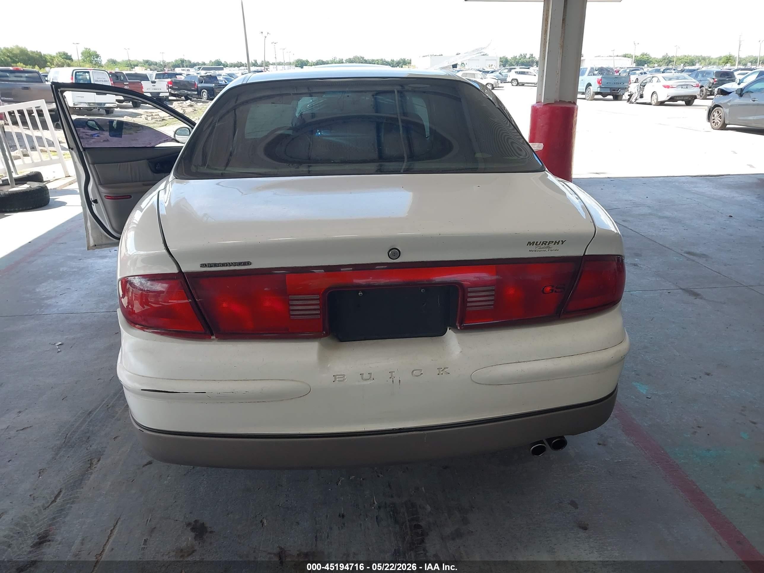 2000 Buick Regal Gs White vin: 2G4WF5513Y1197362