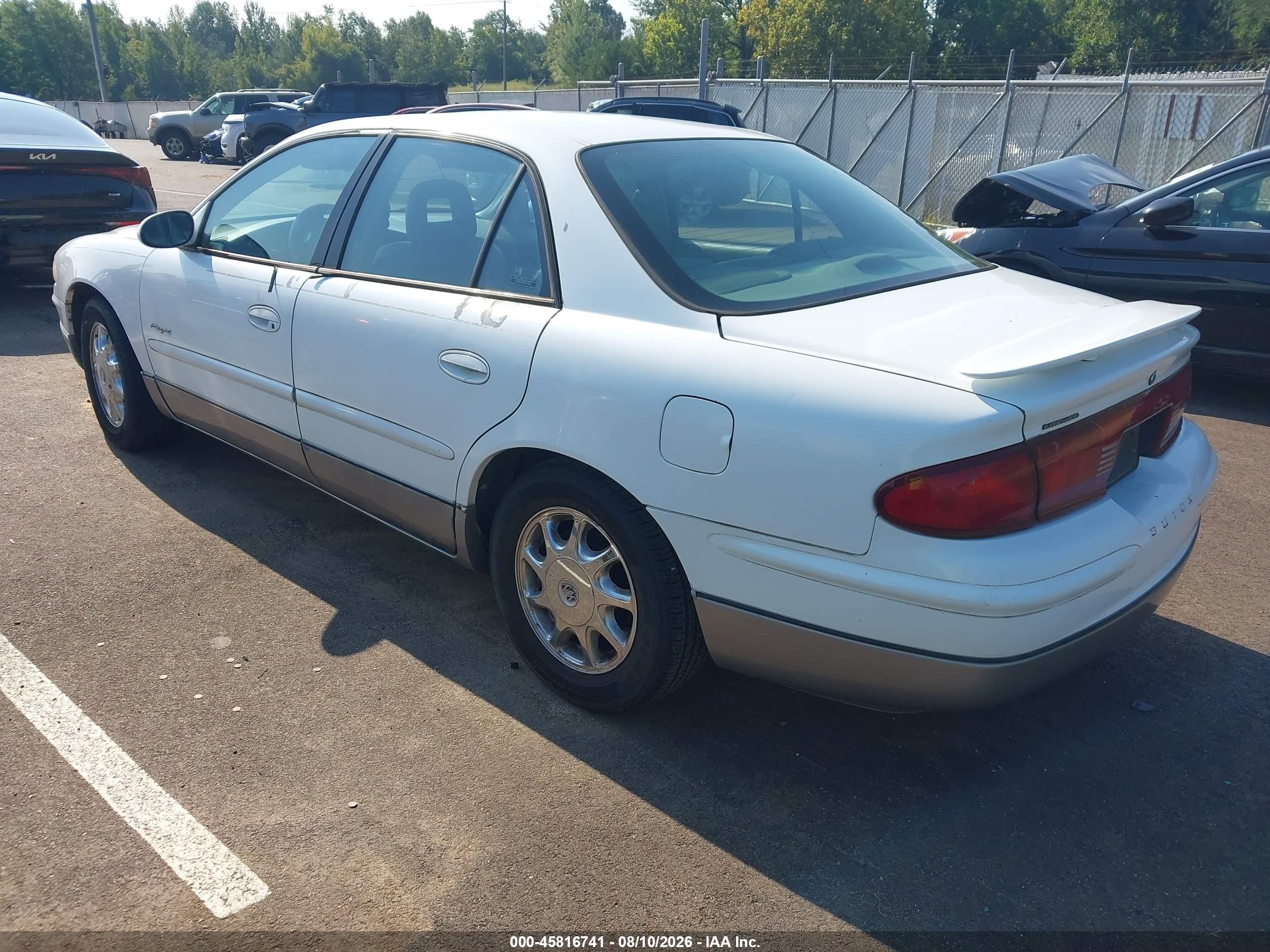 2000 Buick Regal Gs White vin: 2G4WF5519Y1275188