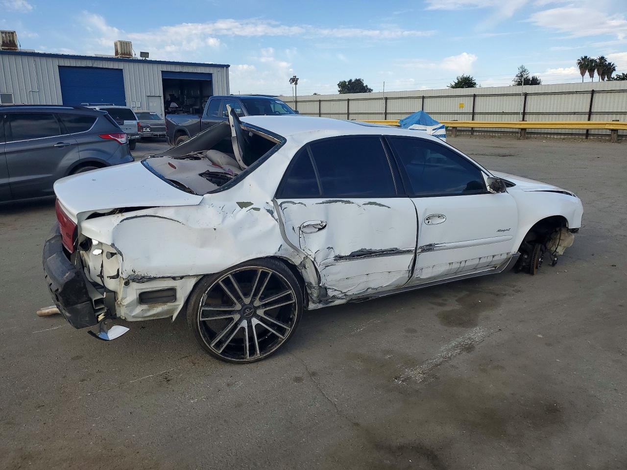2000 Buick Regal Gs White vin: 2G4WF5519Y1297028