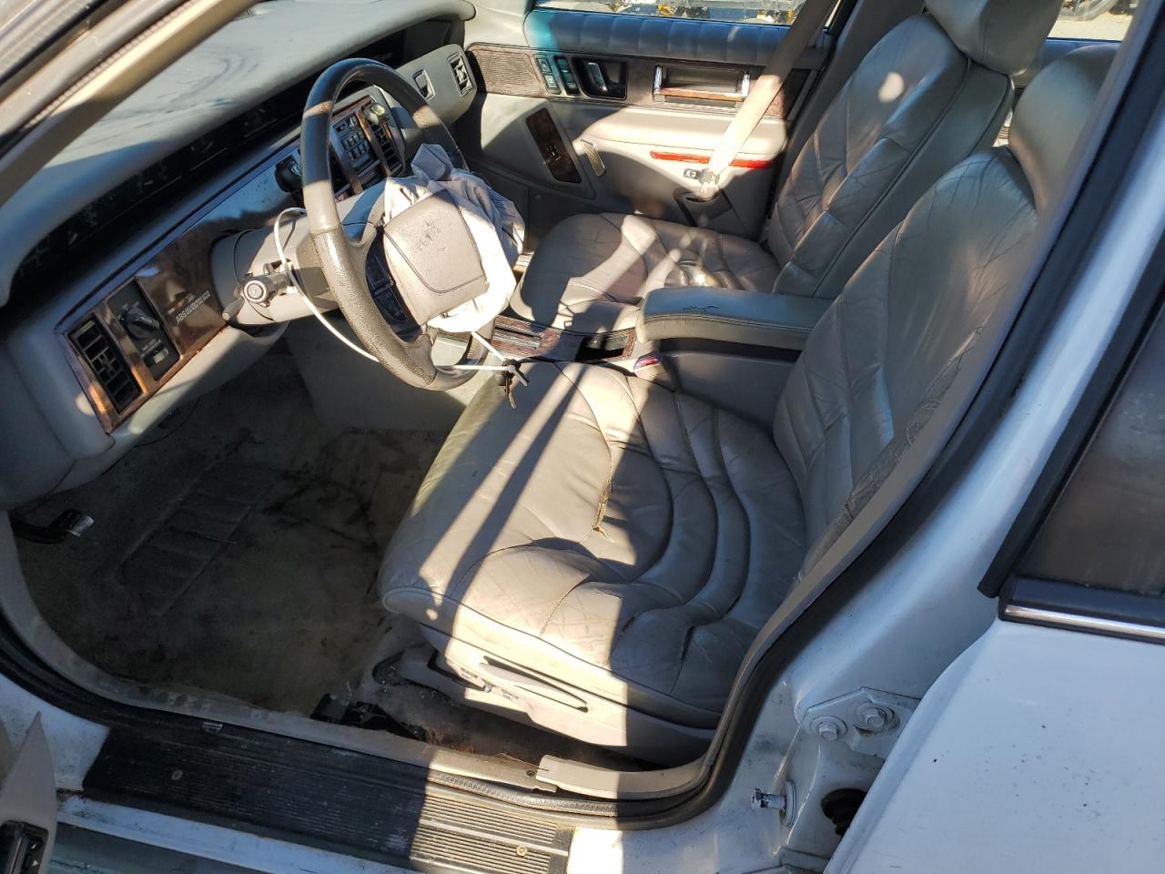 1994 Buick Regal Gran Sport White vin: 2G4WF55L2R1441425